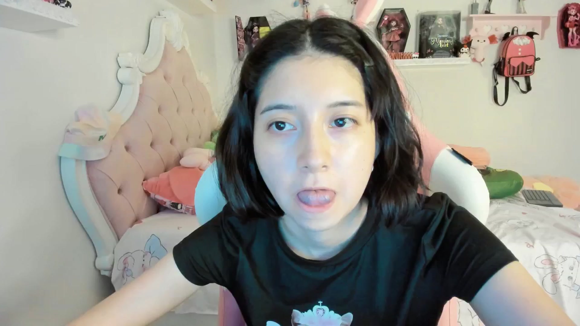 Gallery image thumbnail from Cherrycute666's myfreecams stream on, 08/30/2025, 08:40 image 9 of 20