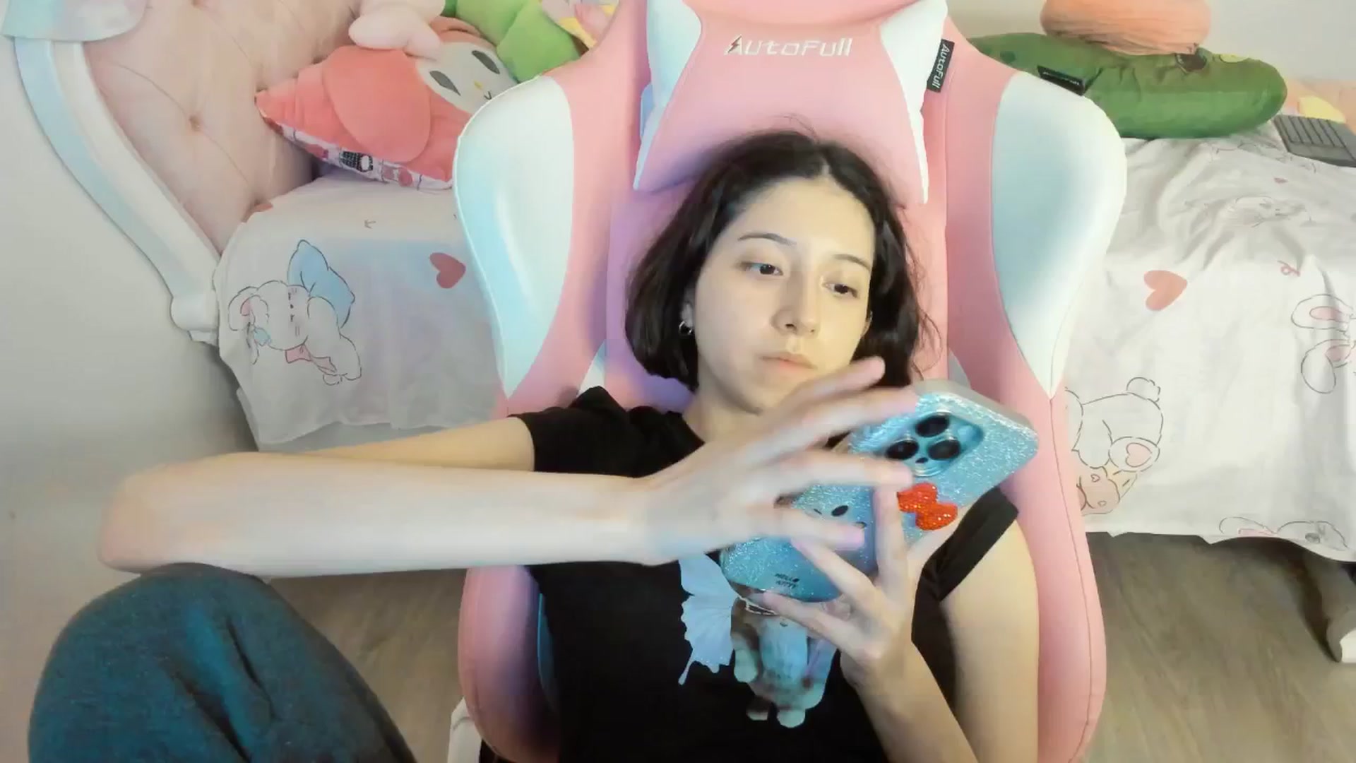 Gallery image thumbnail from Cherrycute666's myfreecams stream on, 08/30/2025, 08:40 image 8 of 20