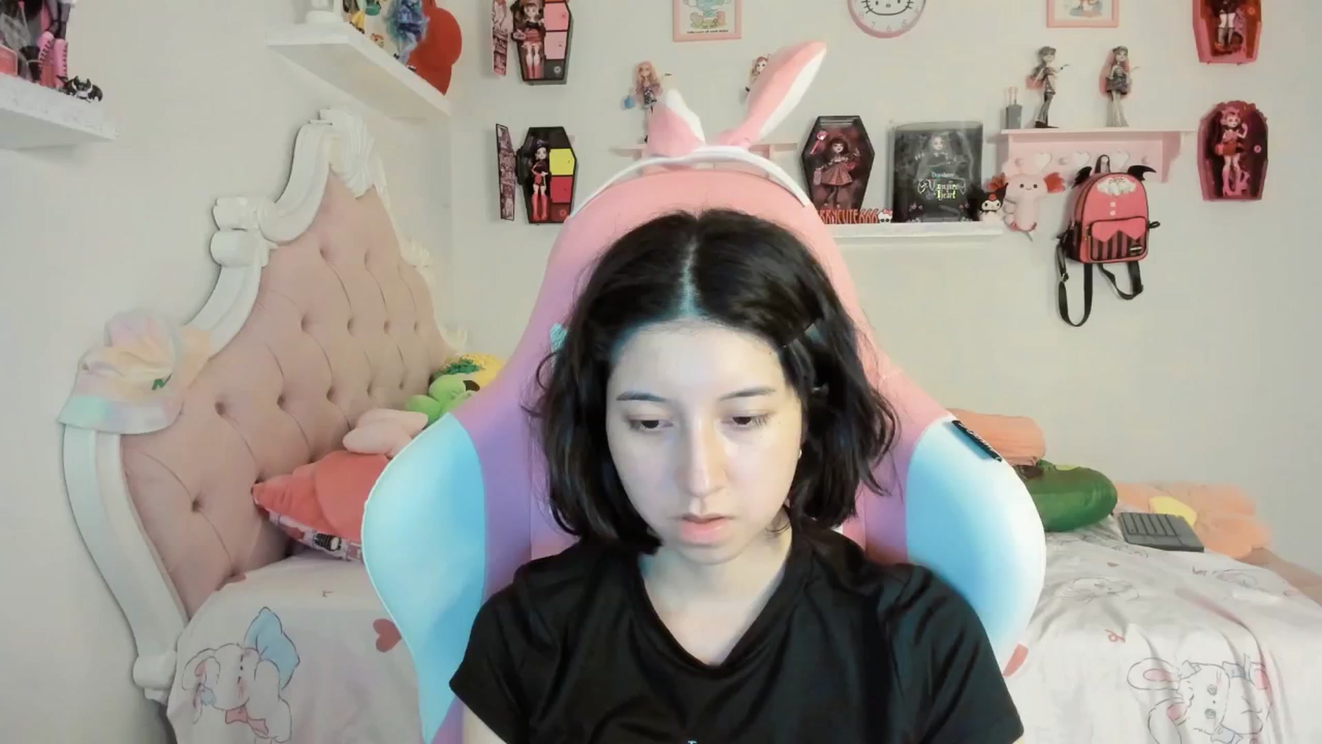 Gallery image thumbnail from Cherrycute666's myfreecams stream on, 08/30/2025, 08:40 image 4 of 20