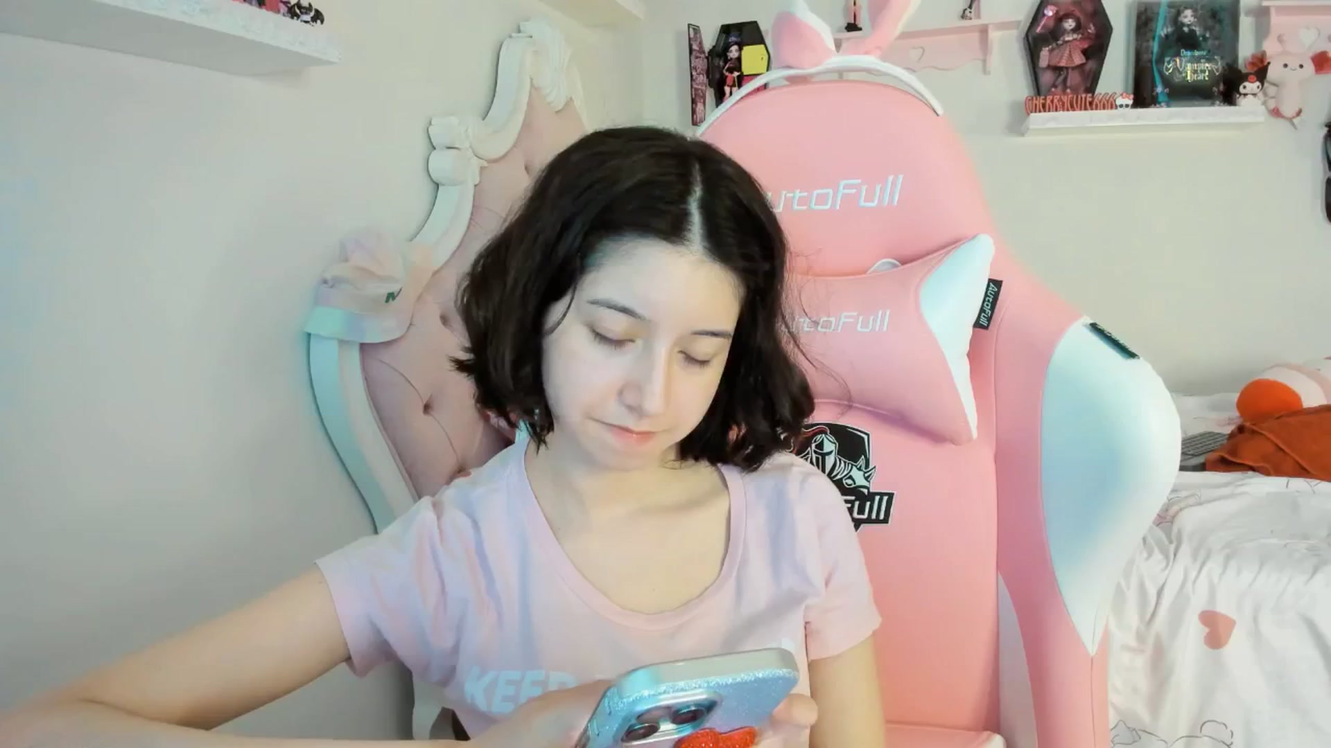 Gallery image thumbnail from Cherrycute666's myfreecams stream on, 08/31/2025, 24:03 image 3 of 20