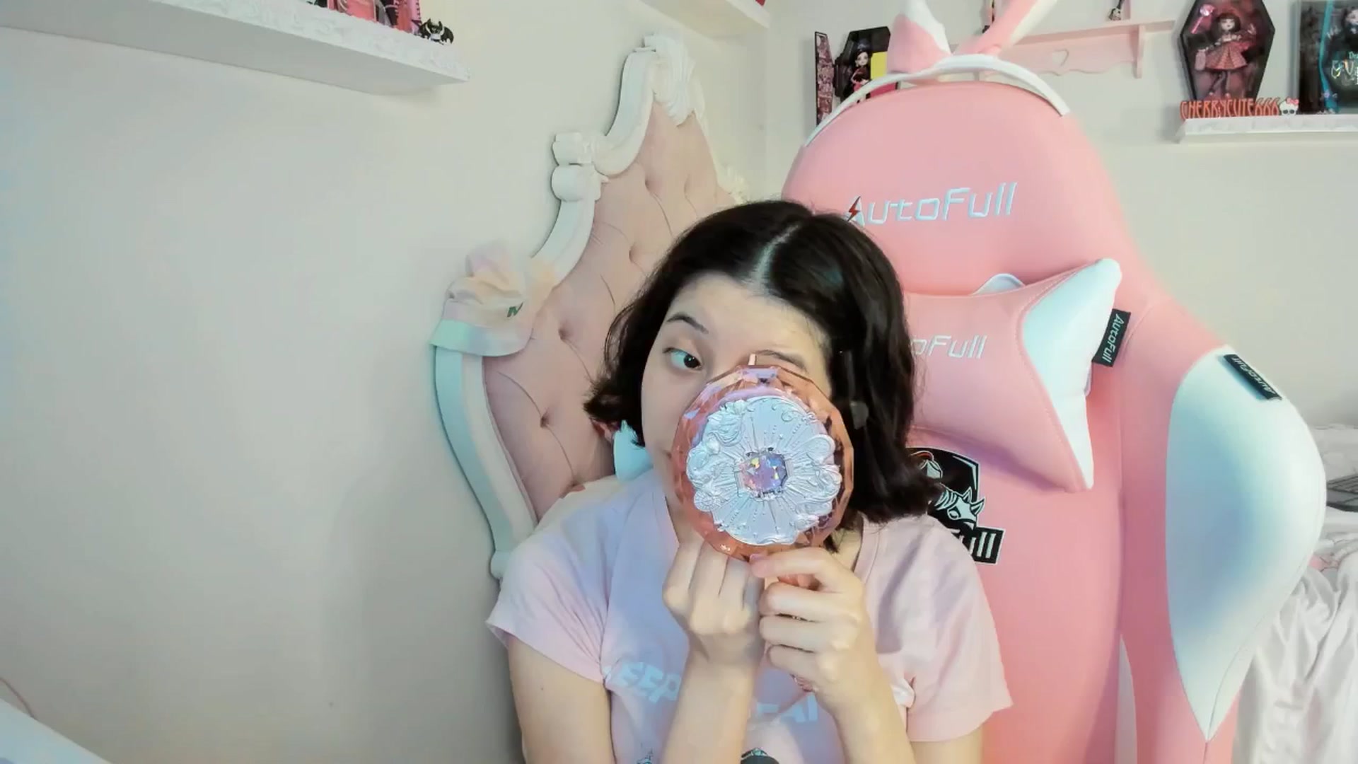Gallery image thumbnail from Cherrycute666's myfreecams stream on, 08/31/2025, 24:03 image 16 of 20
