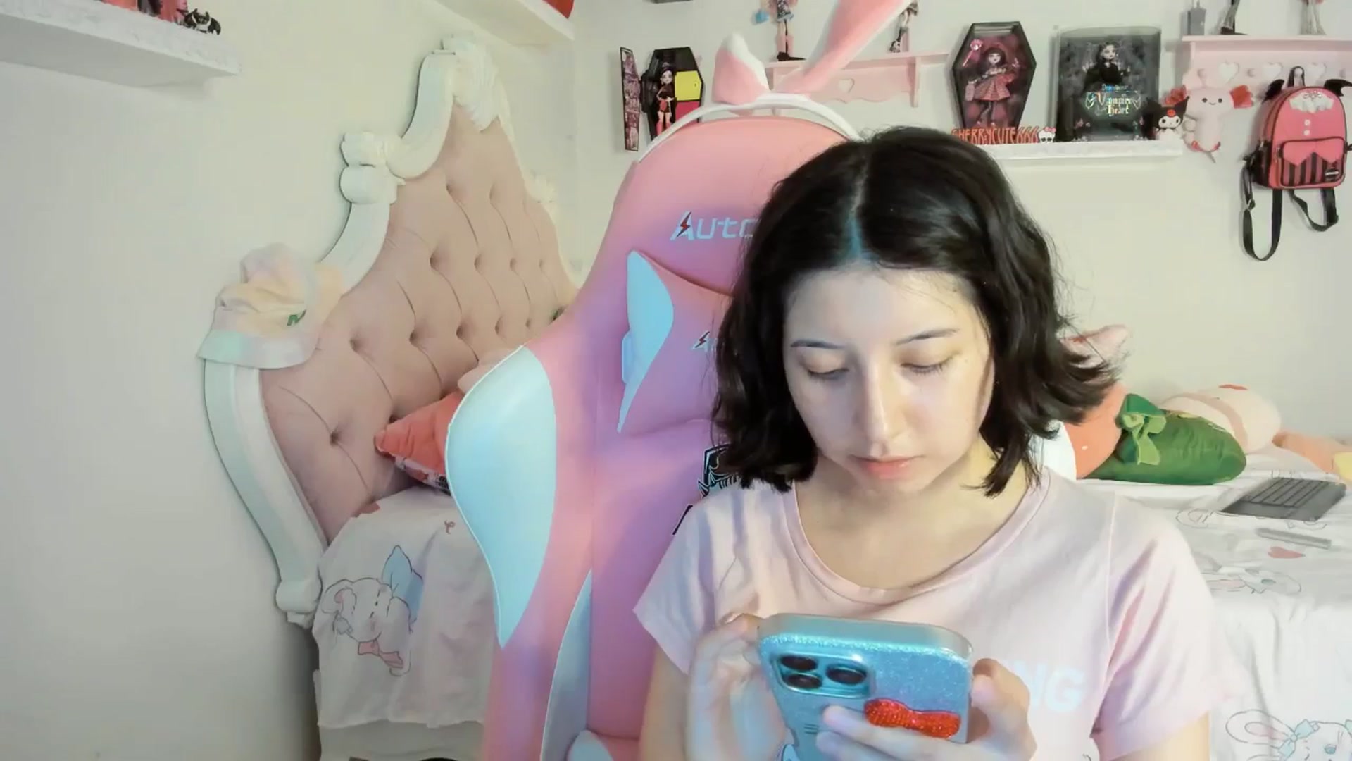 Gallery image thumbnail from Cherrycute666's myfreecams stream on, 08/31/2025, 02:48 image 13 of 20