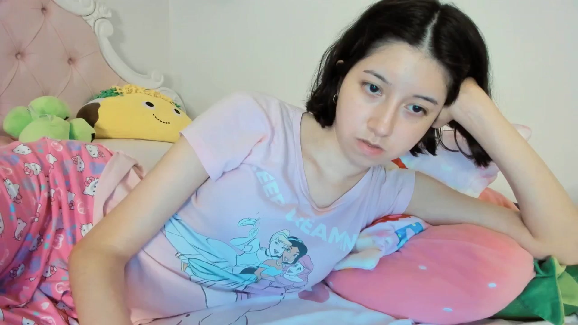 Gallery image thumbnail from Cherrycute666's myfreecams stream on, 08/31/2025, 02:48 image 7 of 20