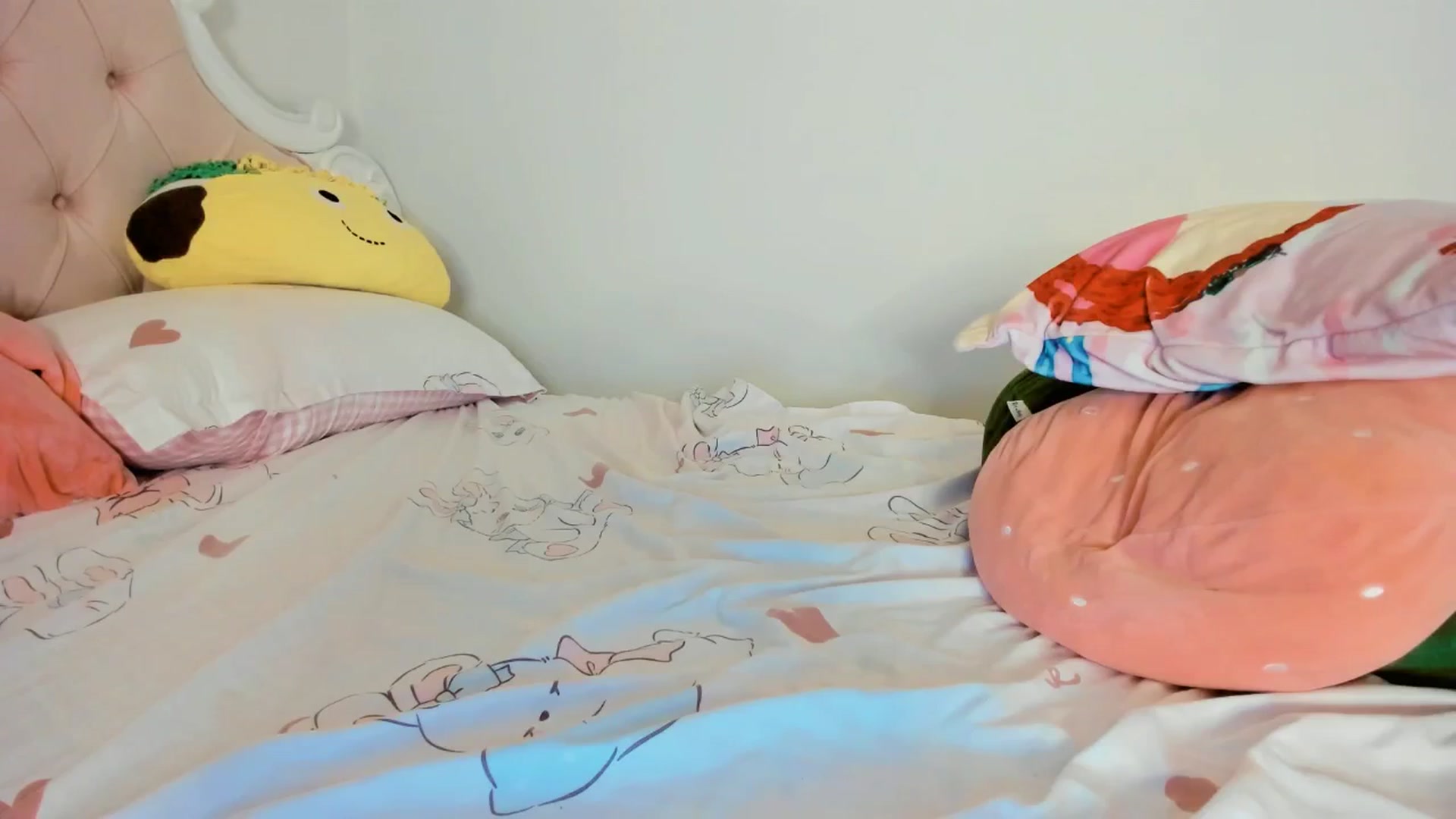 Gallery image thumbnail from Cherrycute666's myfreecams stream on, 08/31/2025, 06:18 image 15 of 20