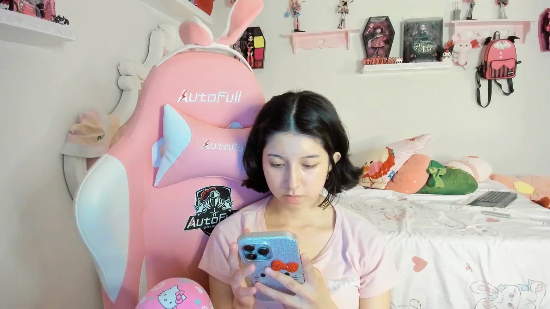 Gallery image thumbnail from Cherrycute666's myfreecams stream on, 08/31/2025, 06:18 image 8 of 20