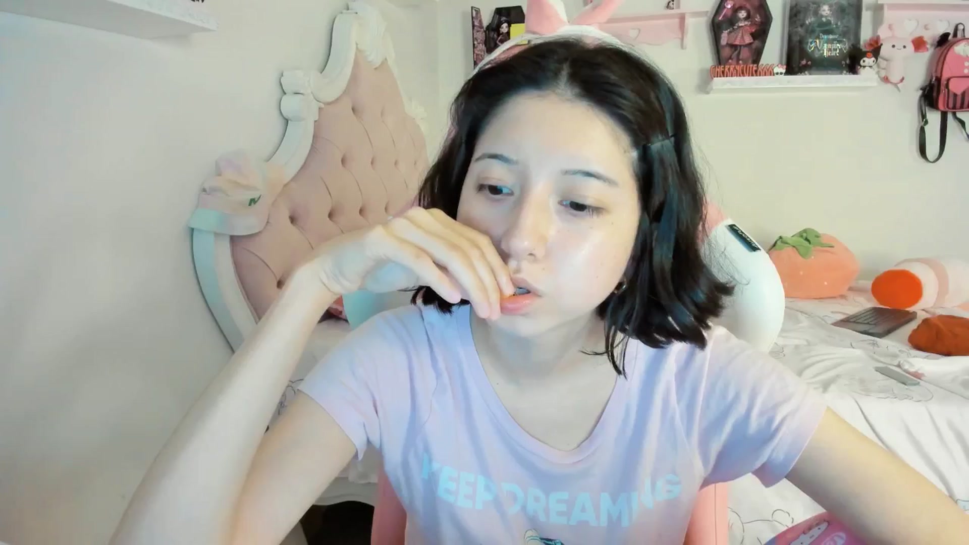 Gallery image thumbnail from Cherrycute666's myfreecams stream on, 08/31/2025, 09:05 image 6 of 20