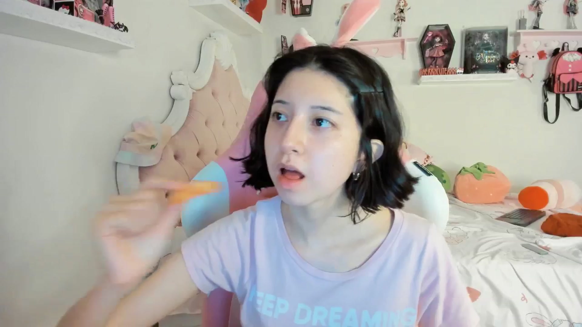 Gallery image thumbnail from Cherrycute666's myfreecams stream on, 08/31/2025, 09:05 image 10 of 20