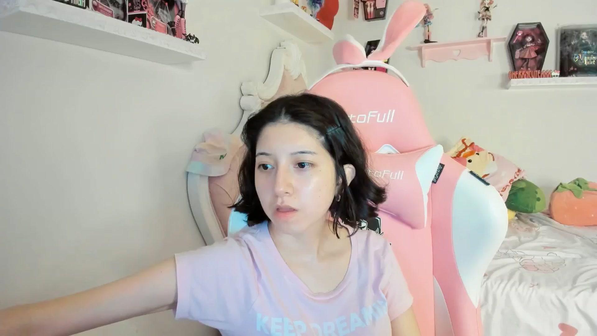 Gallery image thumbnail from Cherrycute666's myfreecams stream on, 08/31/2025, 09:05 image 14 of 20