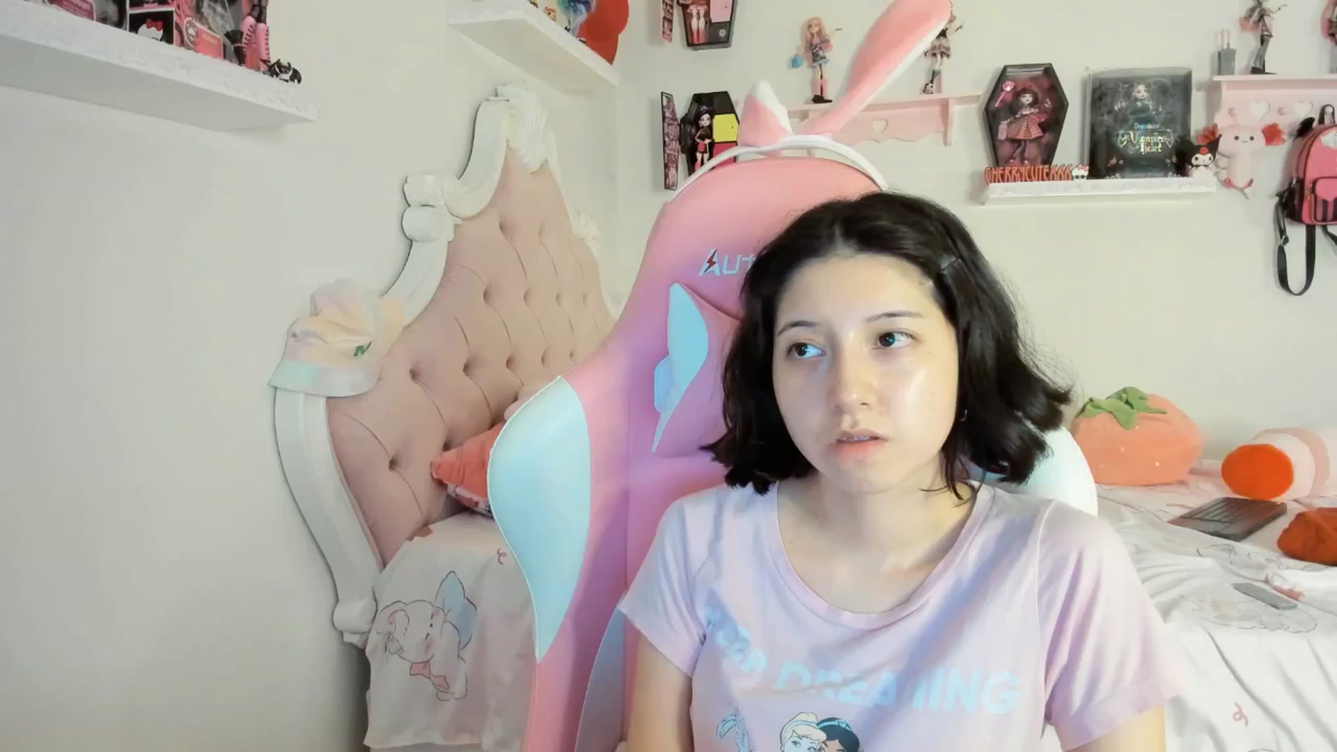 Gallery image thumbnail from Cherrycute666's myfreecams stream on, 08/31/2025, 09:05 image 15 of 20