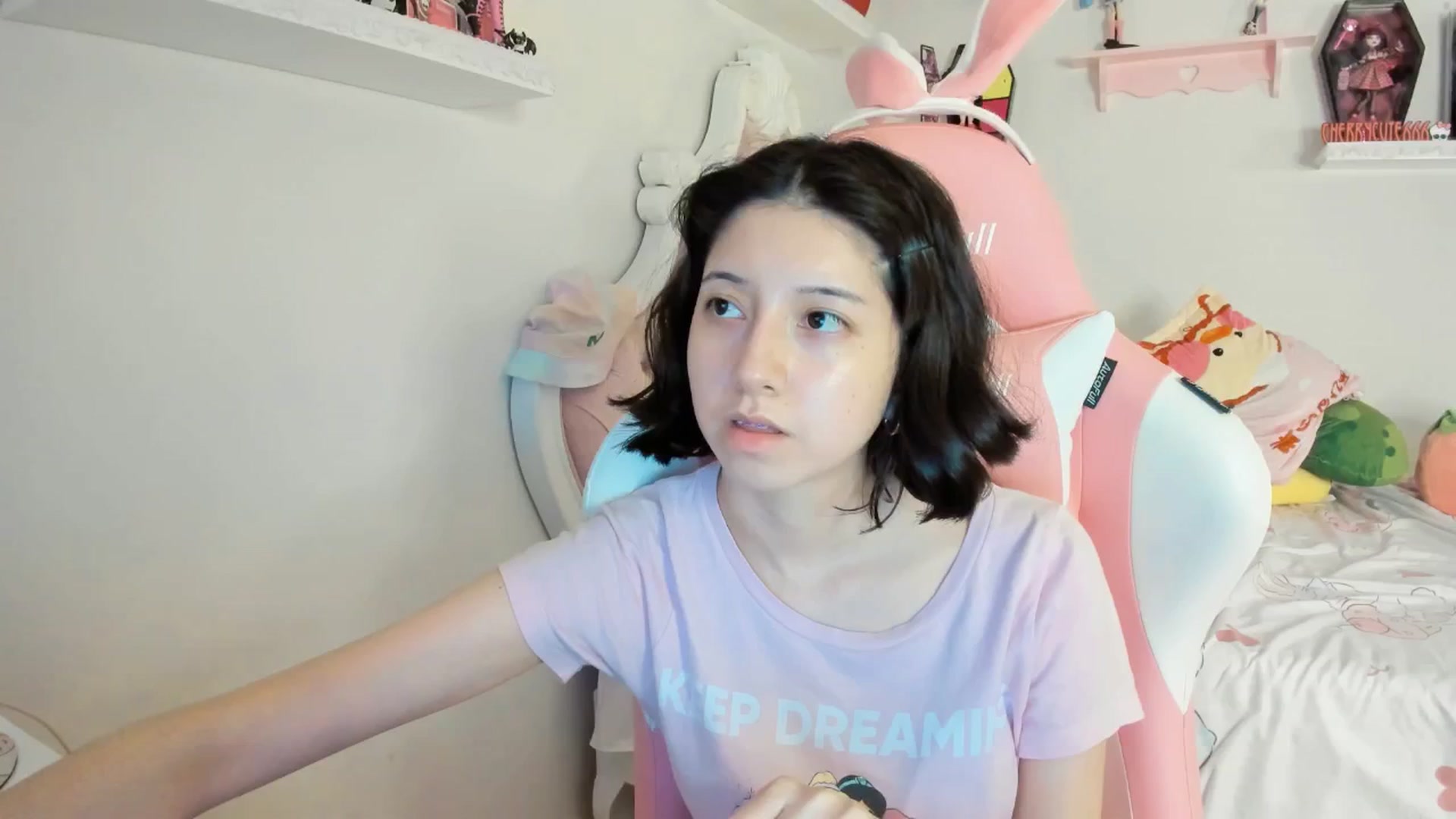 Gallery image thumbnail from Cherrycute666's myfreecams stream on, 08/31/2025, 09:05 image 18 of 20
