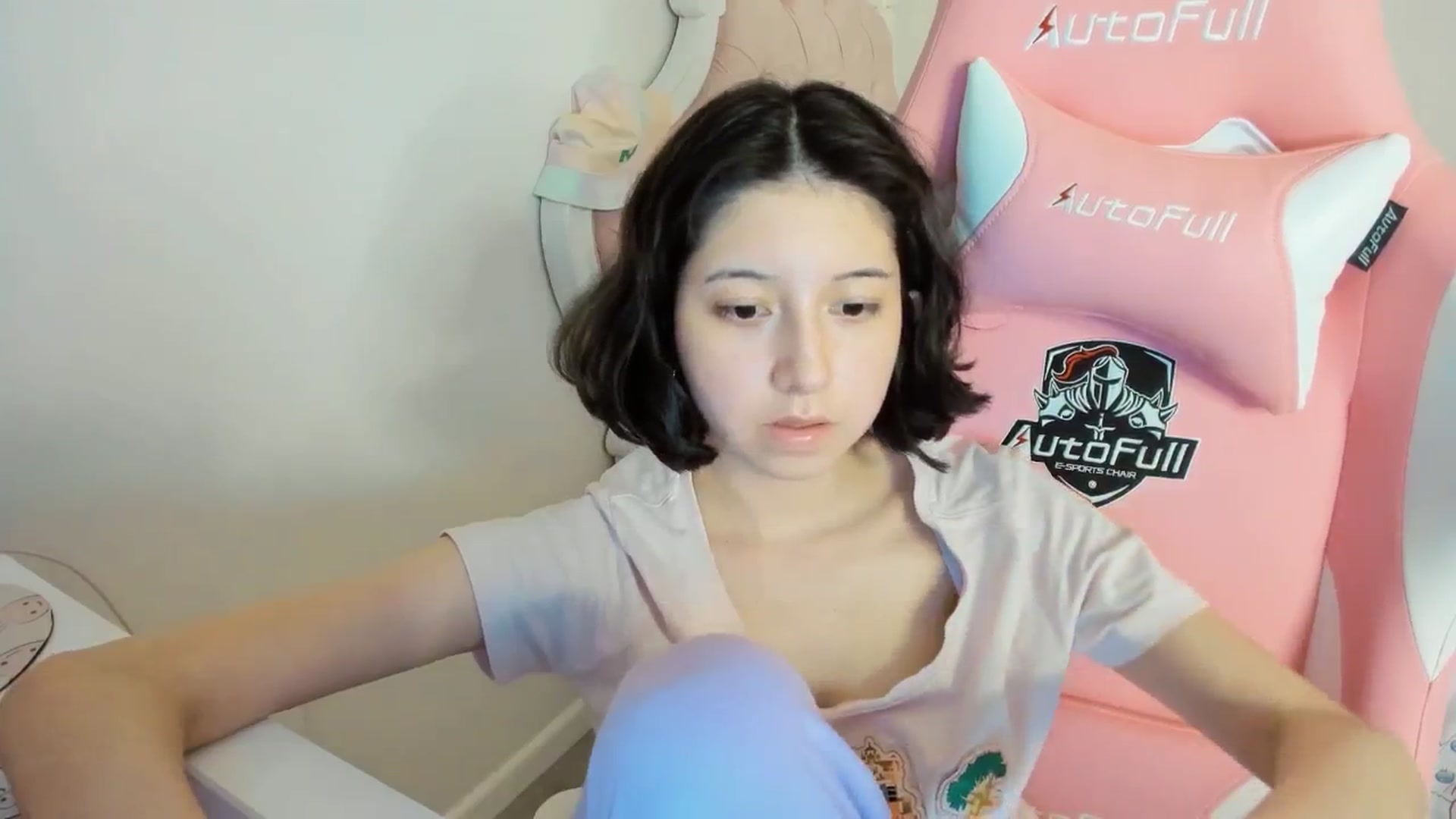 Gallery image thumbnail from Cherrycute666's myfreecams stream on, 09/01/2025, 07:42 image 18 of 20