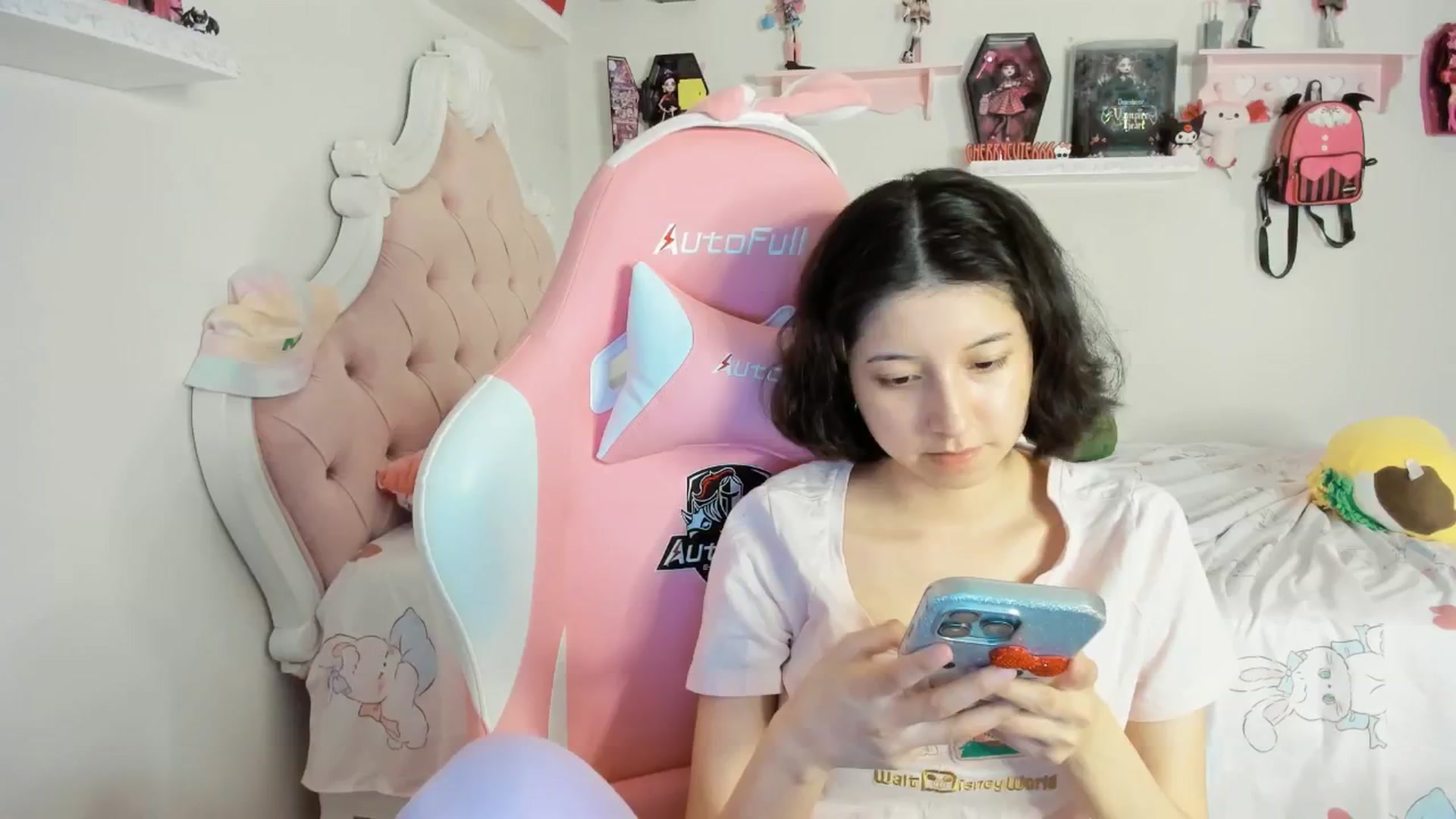 Gallery image thumbnail from Cherrycute666's myfreecams stream on, 09/01/2025, 07:42 image 1 of 20