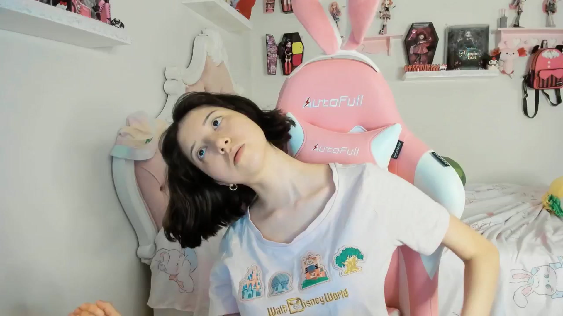Gallery image thumbnail from Cherrycute666's myfreecams stream on, 09/01/2025, 08:48 image 18 of 20