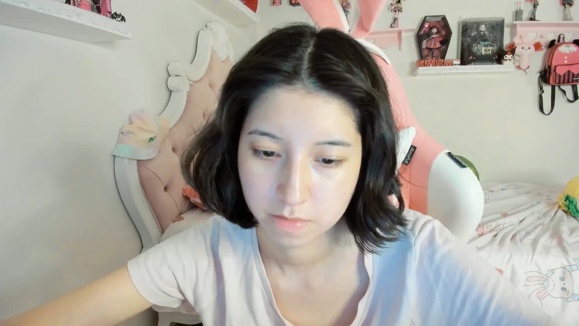 Gallery image thumbnail from Cherrycute666's myfreecams stream on, 09/01/2025, 08:48 image 11 of 20