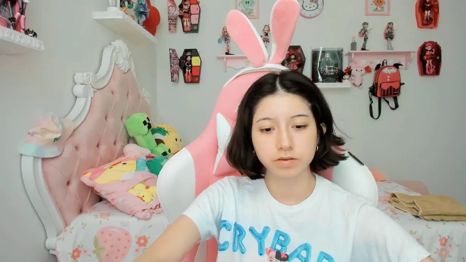 Gallery image thumbnail from Cherrycute666's myfreecams stream on, 09/01/2025, 23:33 image 2 of 20