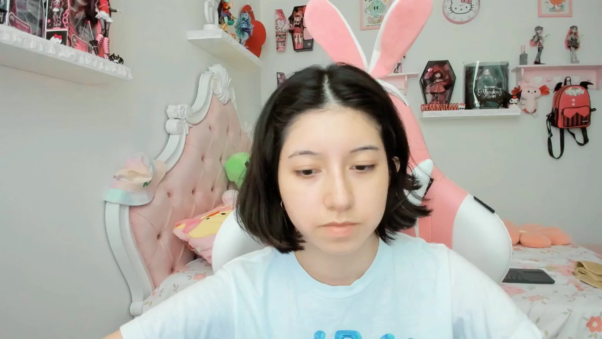 Gallery image thumbnail from Cherrycute666's myfreecams stream on, 09/01/2025, 23:33 image 1 of 20