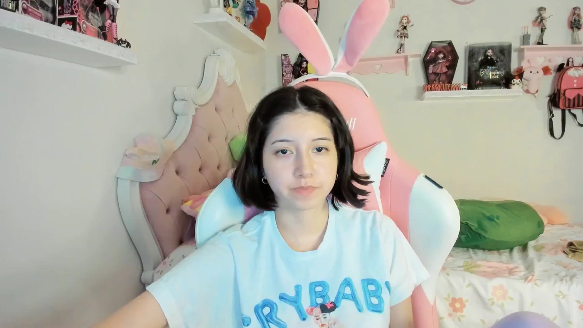 Gallery image thumbnail from Cherrycute666's myfreecams stream on, 09/02/2025, 05:04 image 2 of 20