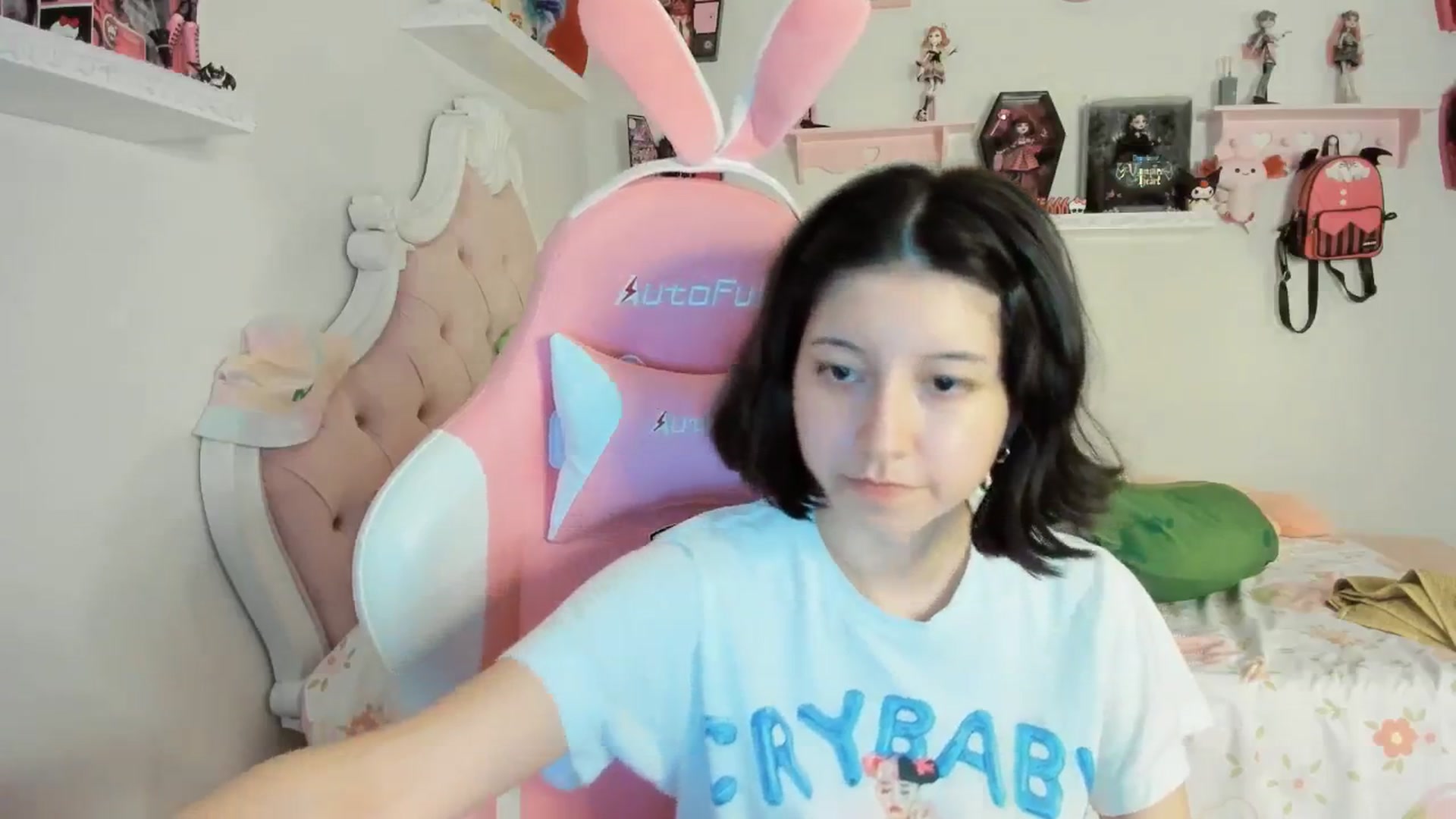 Gallery image thumbnail from Cherrycute666's myfreecams stream on, 09/02/2025, 05:04 image 5 of 20