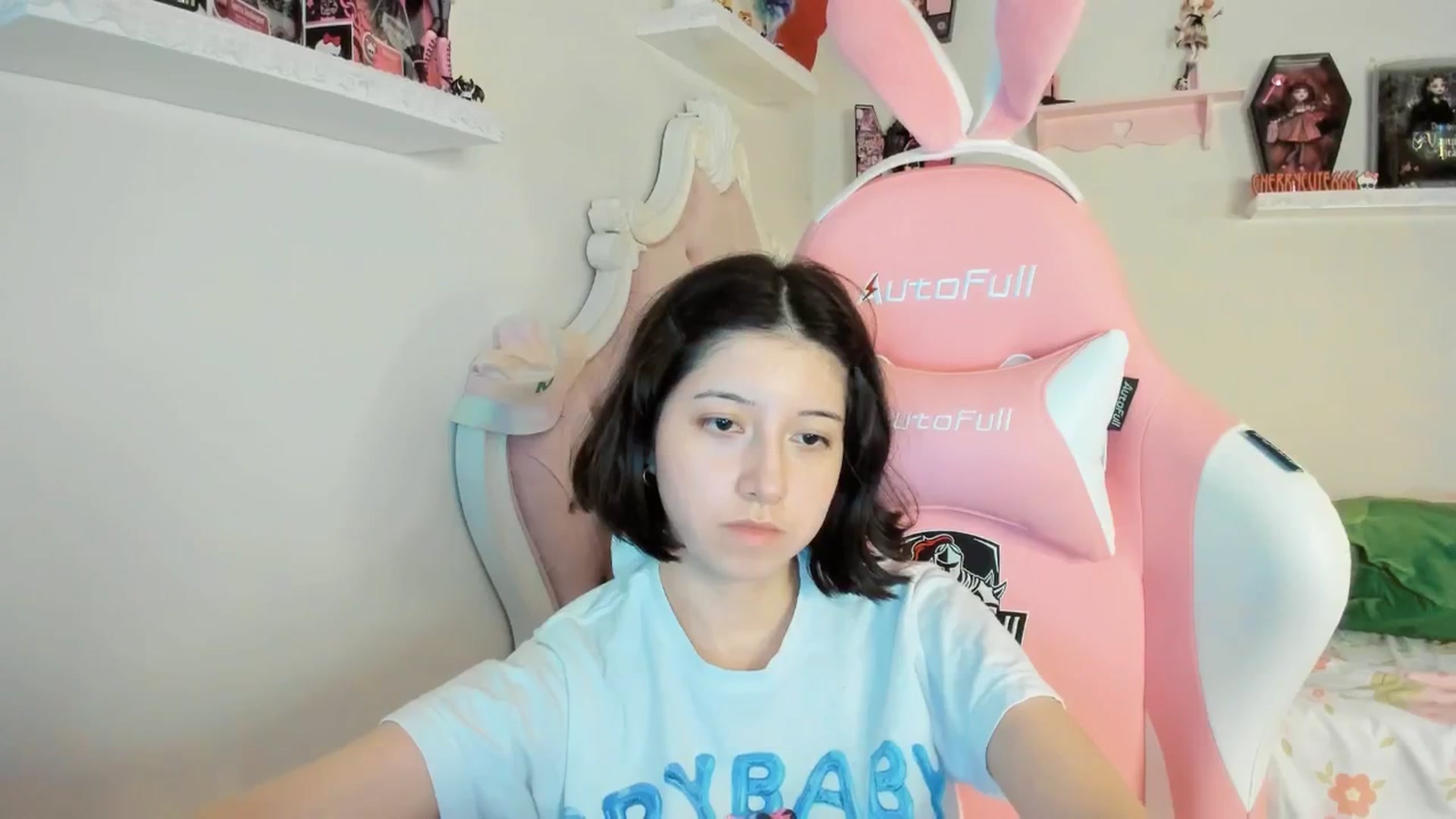 Gallery image thumbnail from Cherrycute666's myfreecams stream on, 09/02/2025, 05:04 image 4 of 20