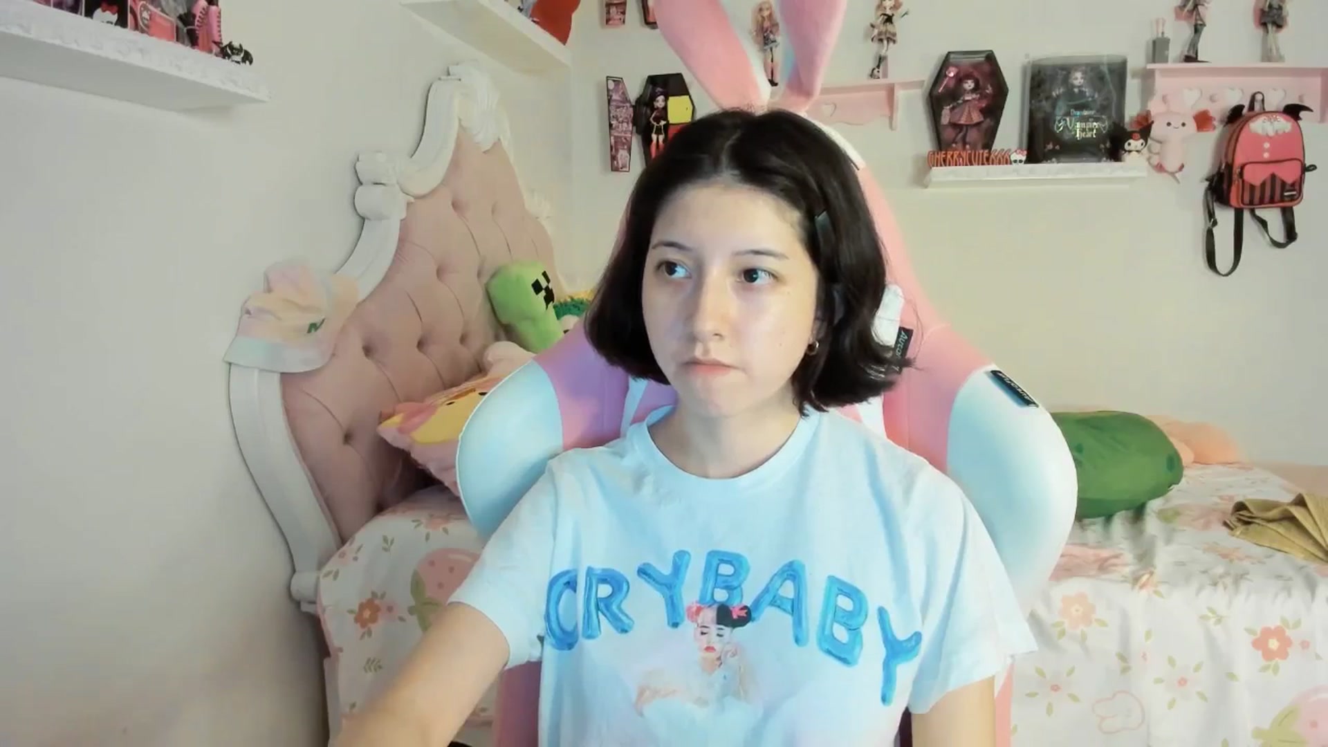 Gallery image thumbnail from Cherrycute666's myfreecams stream on, 09/02/2025, 05:04 image 12 of 20