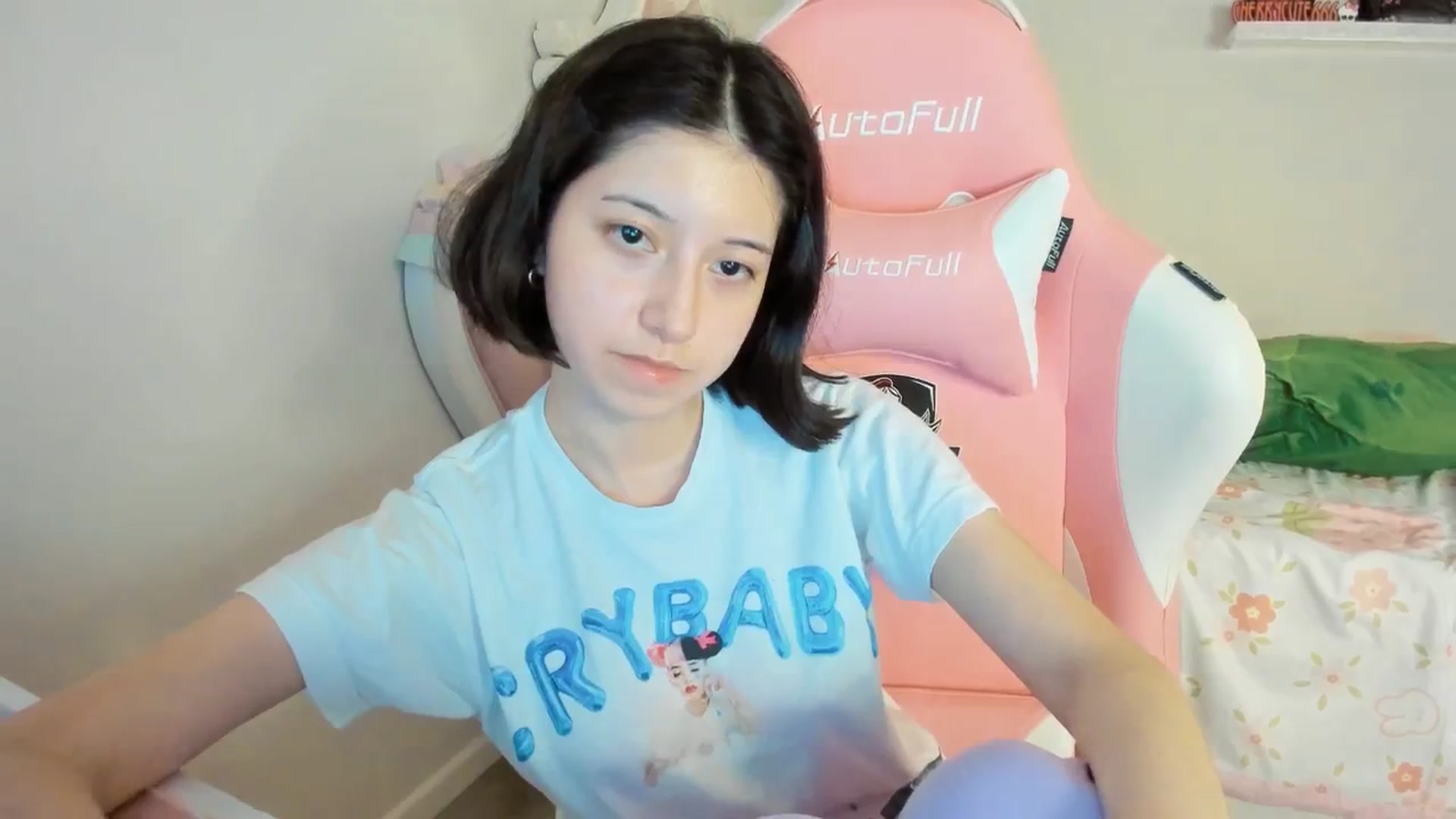 Gallery image thumbnail from Cherrycute666's myfreecams stream on, 09/02/2025, 05:04 image 17 of 20