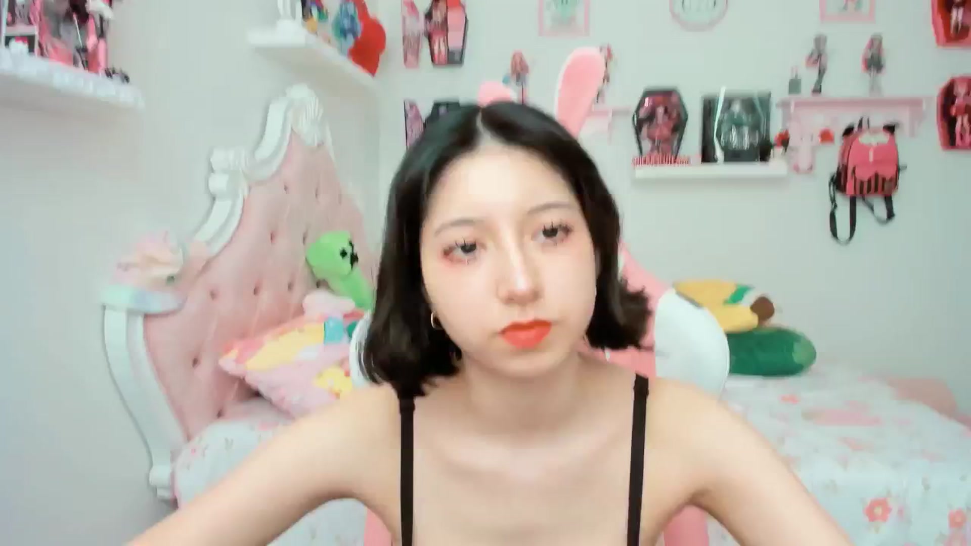 Gallery image thumbnail from Cherrycute666's myfreecams stream on, 09/02/2025, 21:38 image 15 of 20