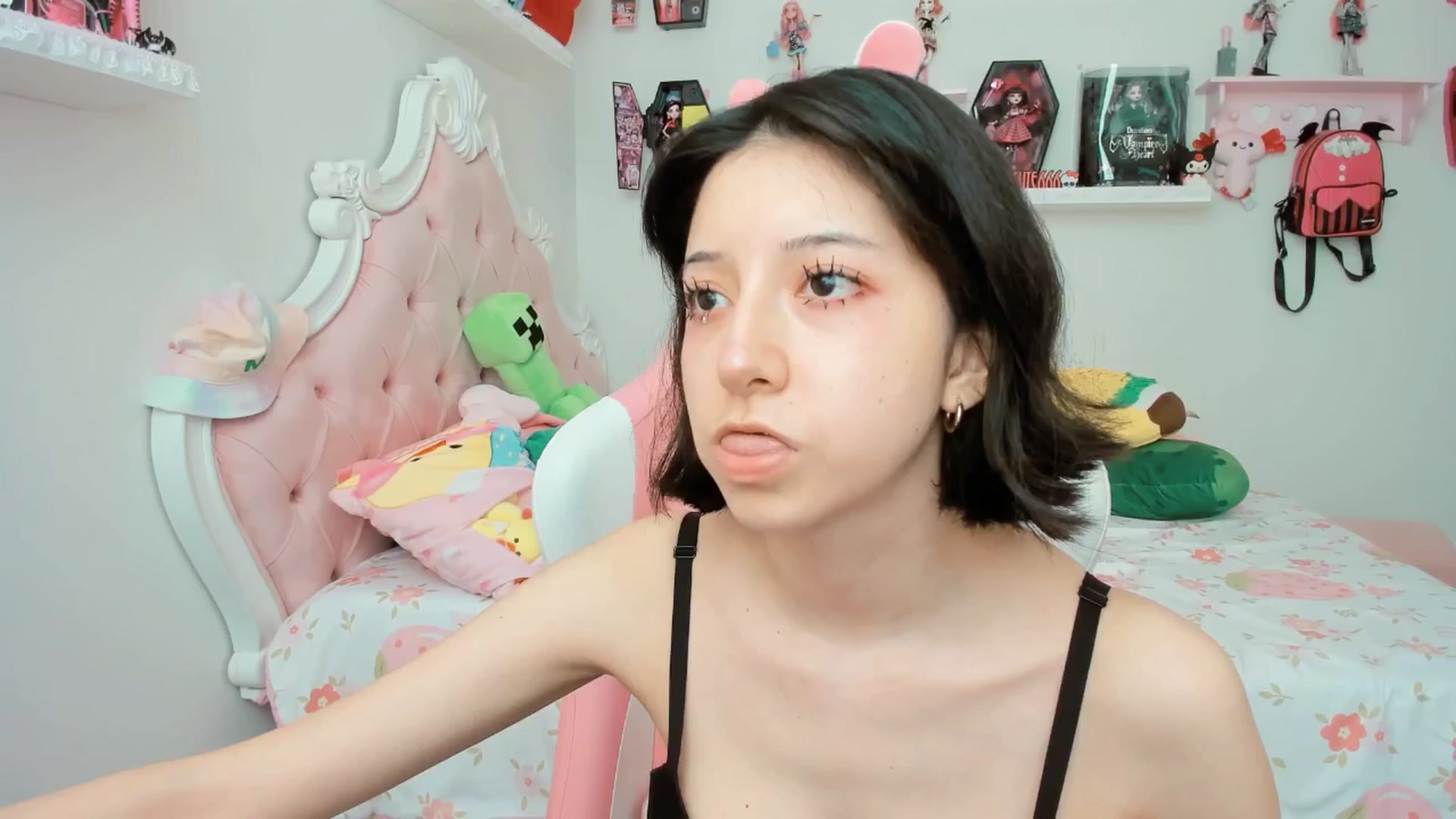 Gallery image thumbnail from Cherrycute666's myfreecams stream on, 09/02/2025, 21:38 image 2 of 20