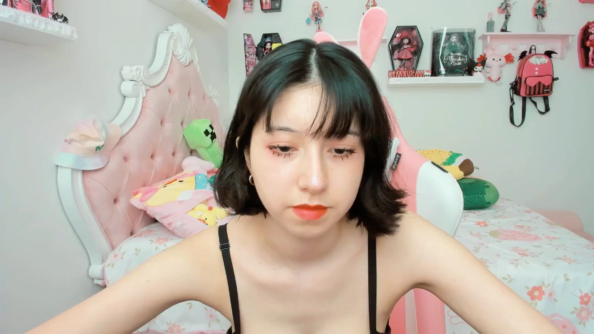 Gallery image thumbnail from Cherrycute666's myfreecams stream on, 09/02/2025, 21:38 image 9 of 20