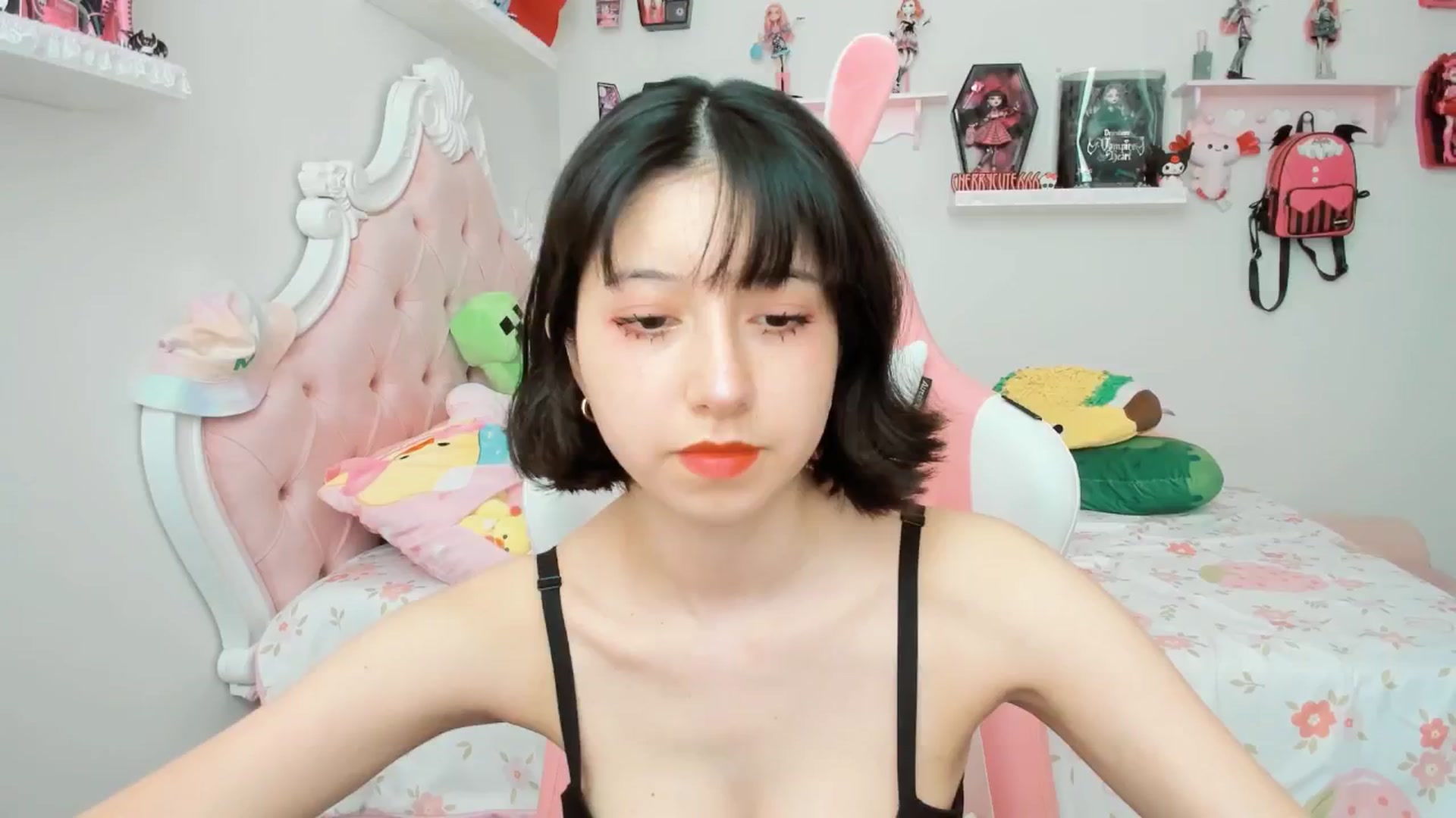 Gallery image thumbnail from Cherrycute666's myfreecams stream on, 09/02/2025, 21:38 image 7 of 20