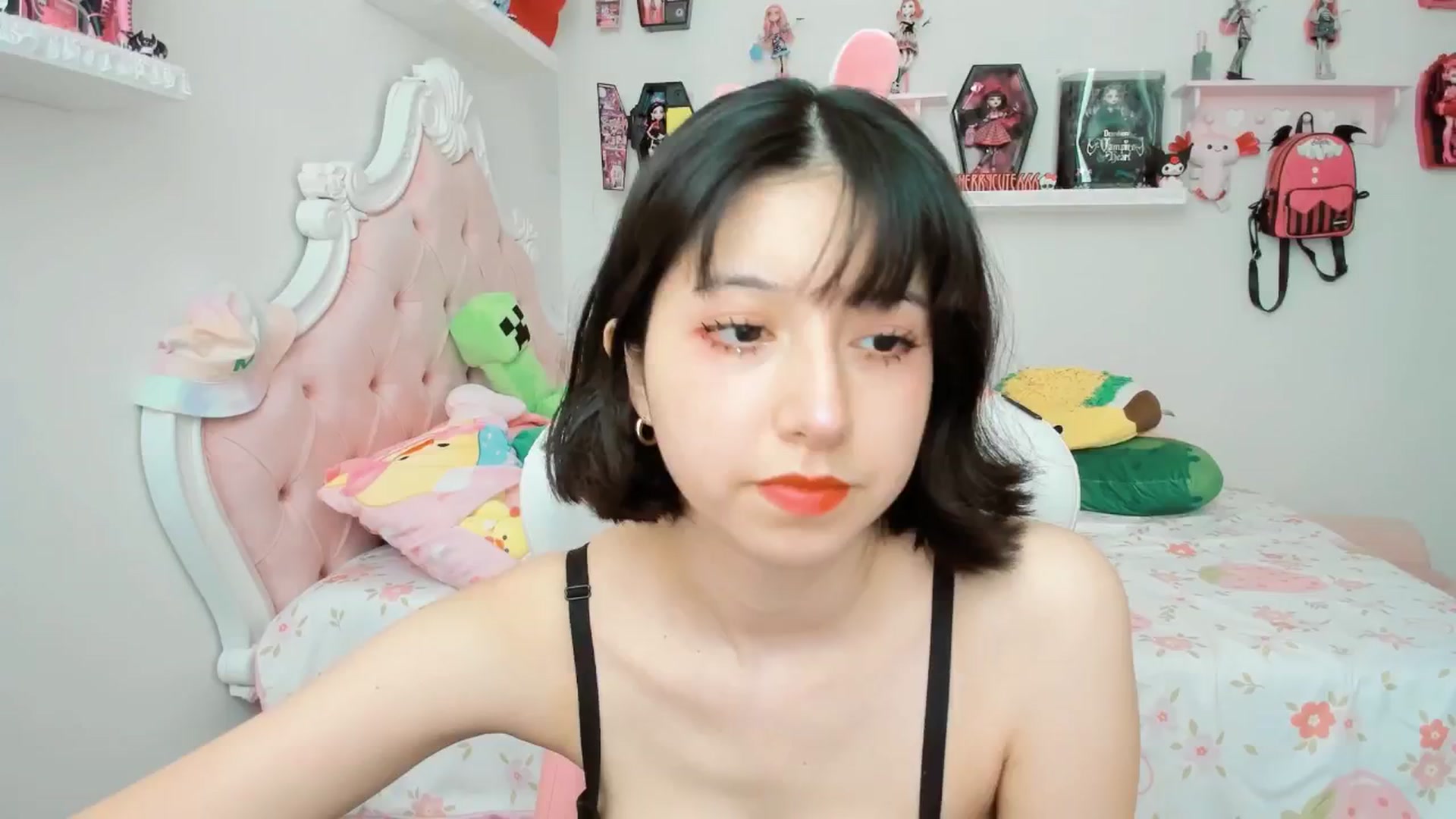 Gallery image thumbnail from Cherrycute666's myfreecams stream on, 09/02/2025, 21:38 image 6 of 20