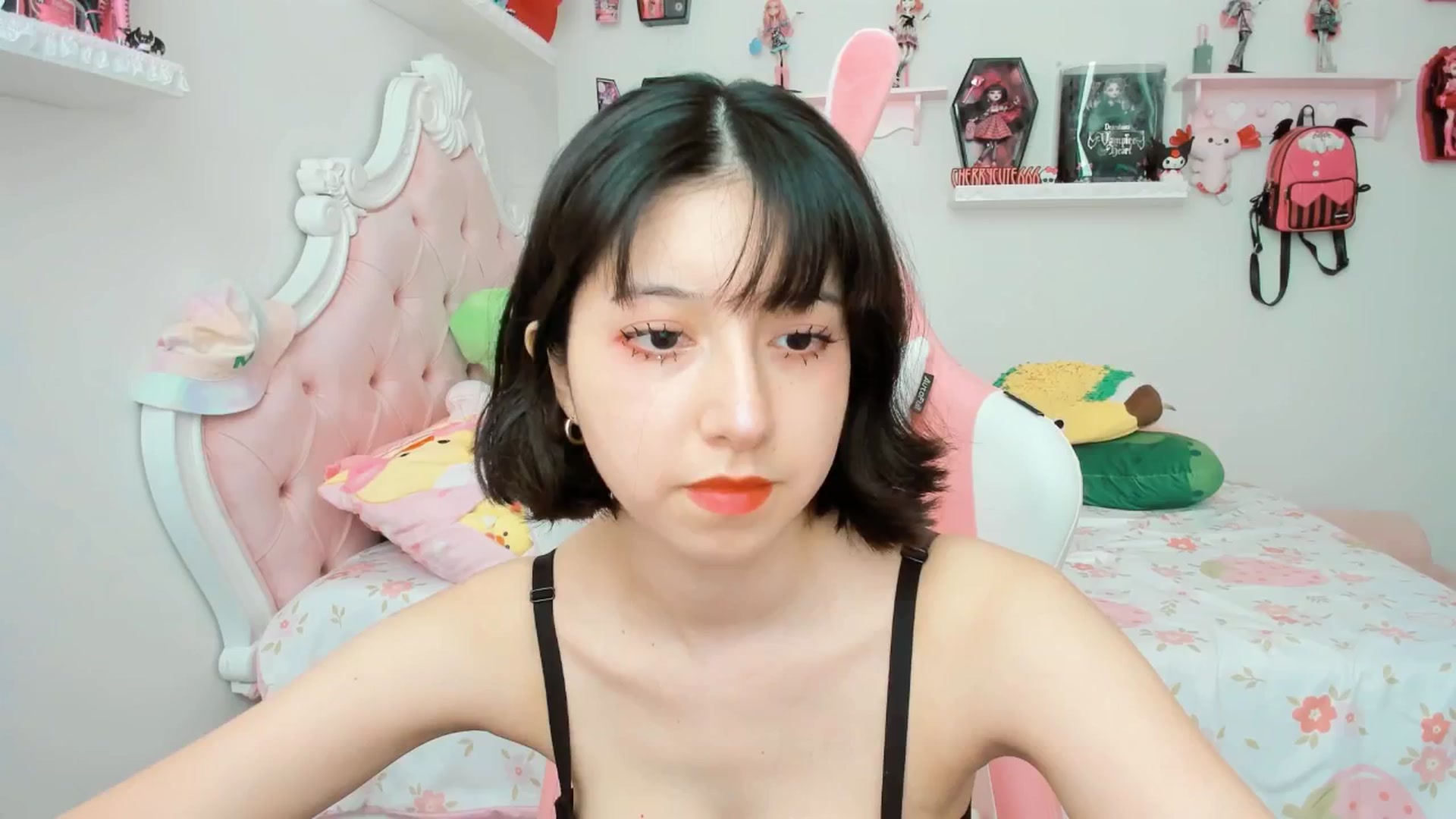 Gallery image thumbnail from Cherrycute666's myfreecams stream on, 09/02/2025, 21:38 image 8 of 20