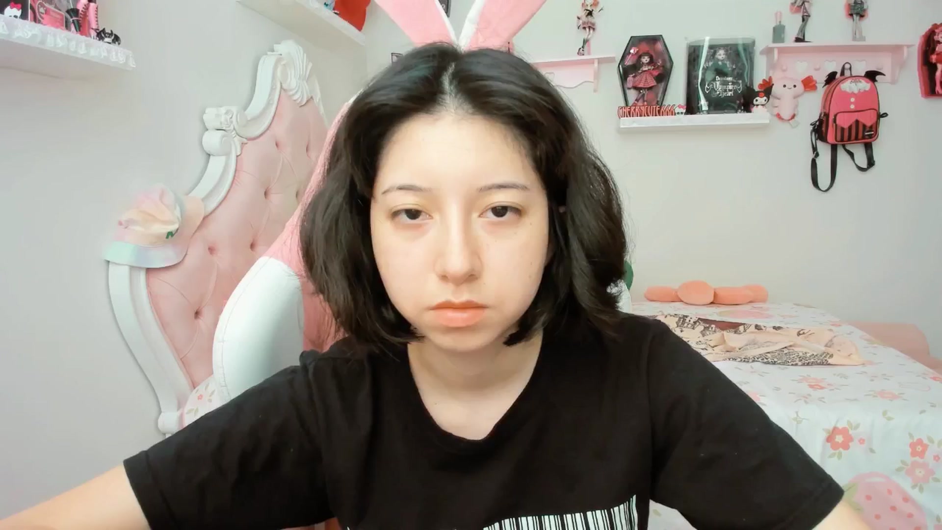 Gallery image thumbnail from Cherrycute666's myfreecams stream on, 09/03/2025, 18:46 image 18 of 20