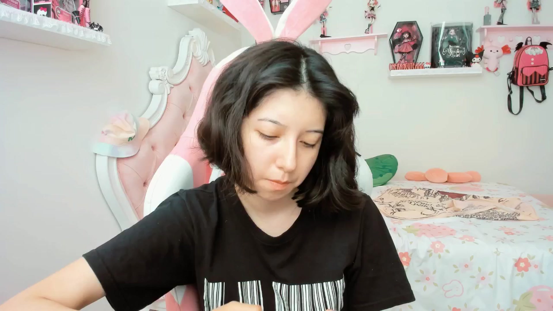 Gallery image thumbnail from Cherrycute666's myfreecams stream on, 09/03/2025, 18:46 image 8 of 20
