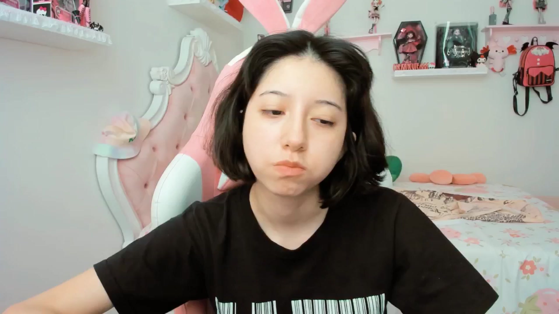 Gallery image thumbnail from Cherrycute666's myfreecams stream on, 09/03/2025, 18:46 image 10 of 20