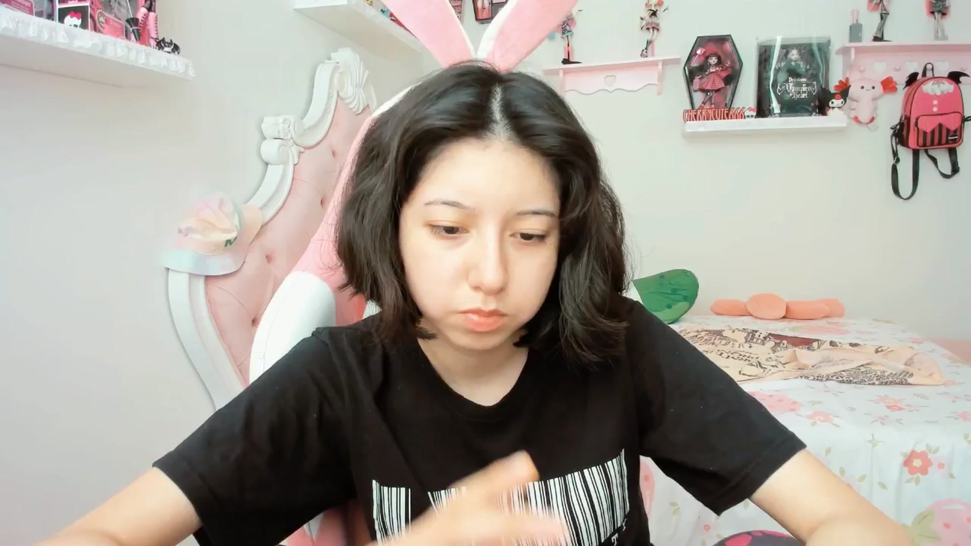 Gallery image thumbnail from Cherrycute666's myfreecams stream on, 09/03/2025, 18:46 image 3 of 20
