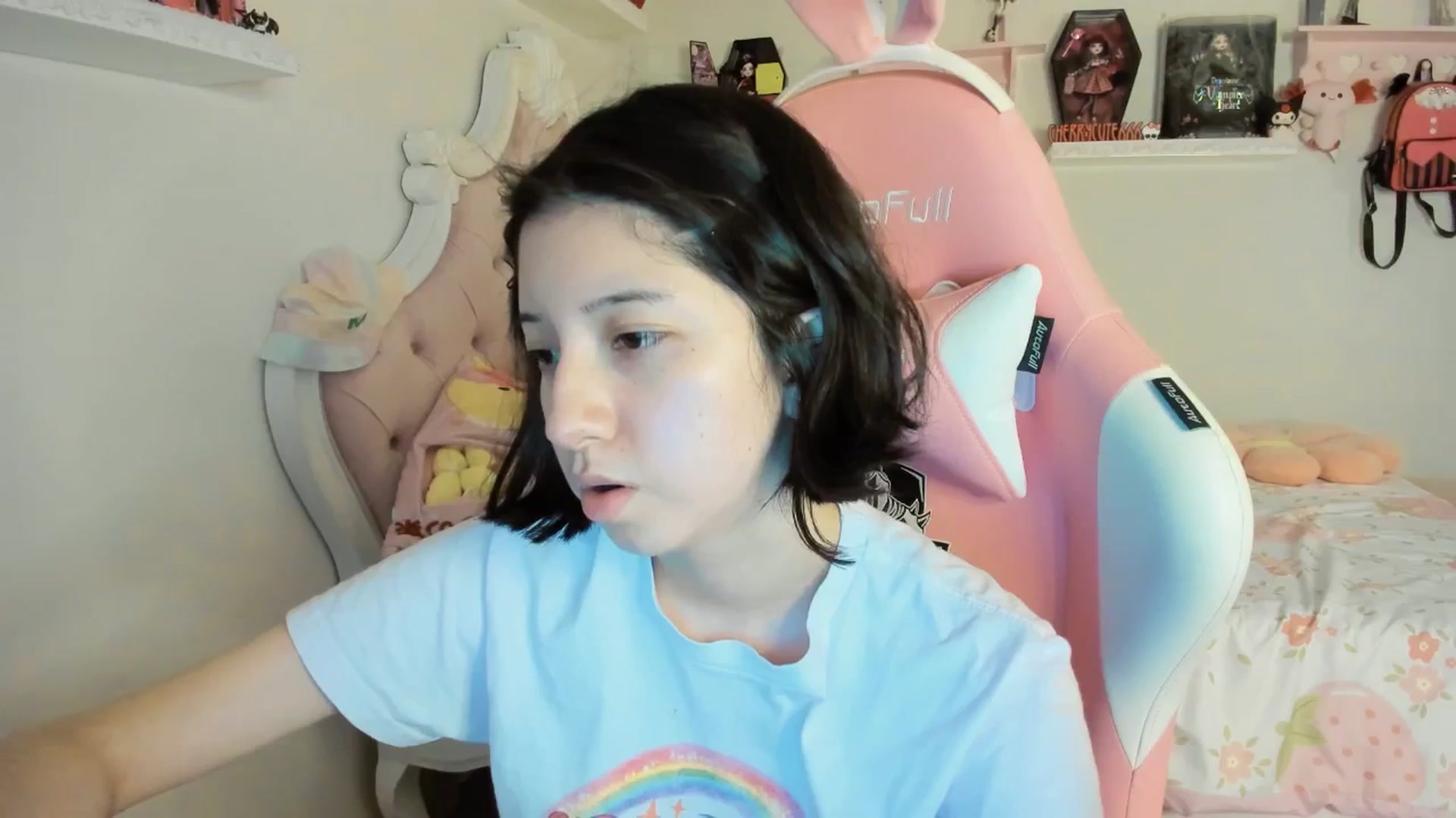 Gallery image thumbnail from Cherrycute666's myfreecams stream on, 09/05/2025, 06:22 image 9 of 20