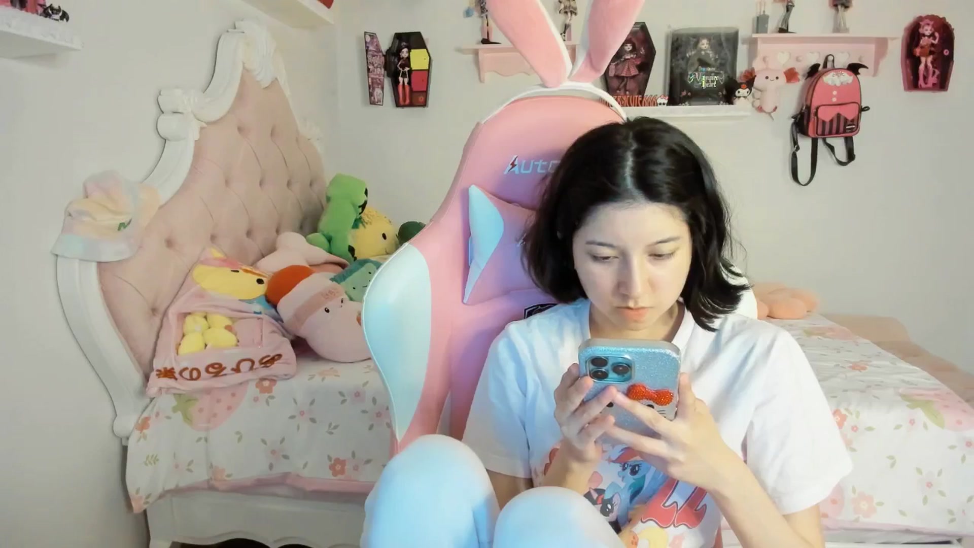 Gallery image thumbnail from Cherrycute666's myfreecams stream on, 09/05/2025, 06:22 image 11 of 20