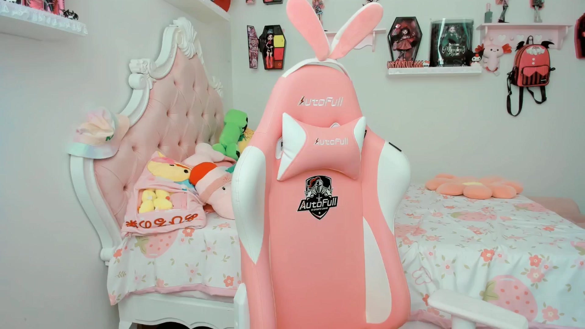 Gallery image thumbnail from Cherrycute666's myfreecams stream on, 09/05/2025, 21:19 image 1 of 20