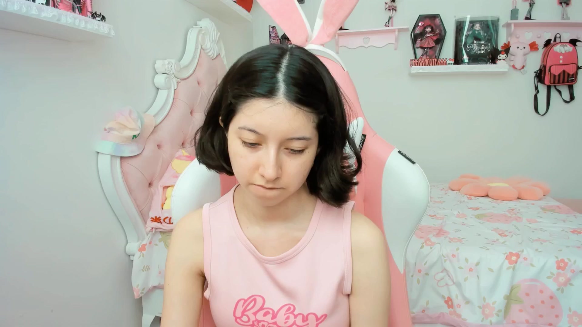 Gallery image thumbnail from Cherrycute666's myfreecams stream on, 09/05/2025, 21:19 image 2 of 20