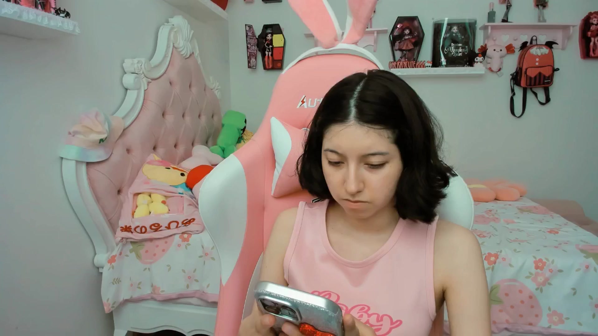 Gallery image thumbnail from Cherrycute666's myfreecams stream on, 09/05/2025, 21:19 image 6 of 20