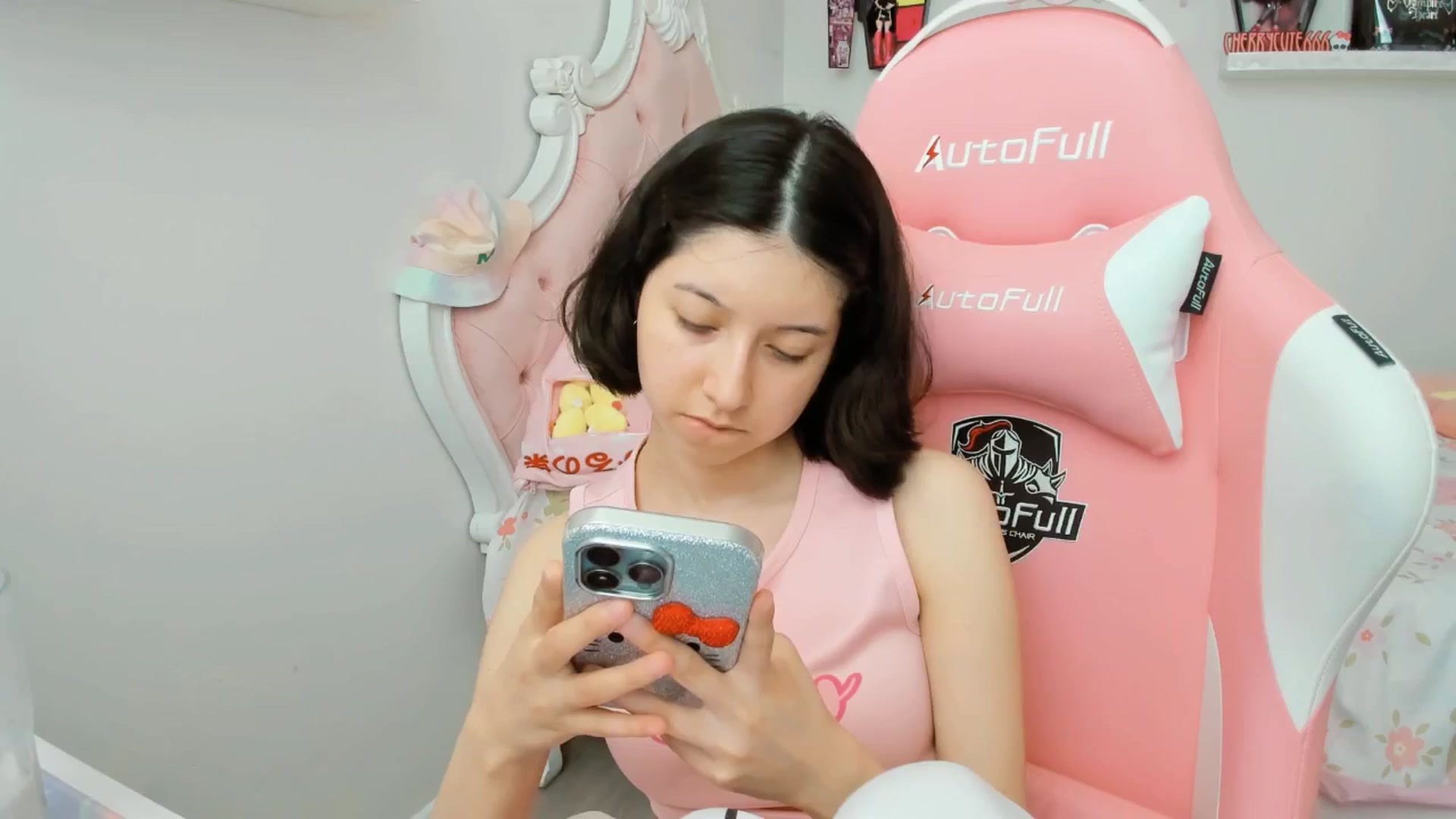 Gallery image thumbnail from Cherrycute666's myfreecams stream on, 09/05/2025, 21:19 image 11 of 20