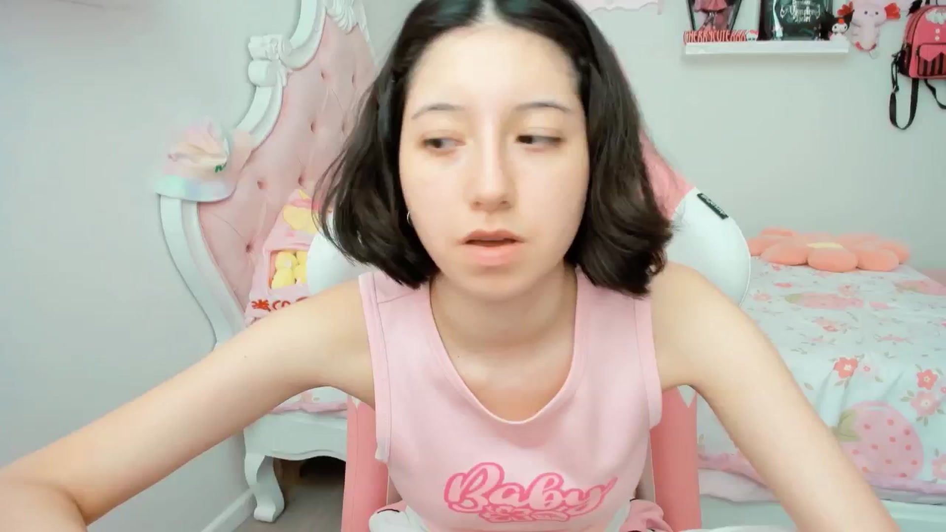 Gallery image thumbnail from Cherrycute666's myfreecams stream on, 09/05/2025, 21:19 image 16 of 20