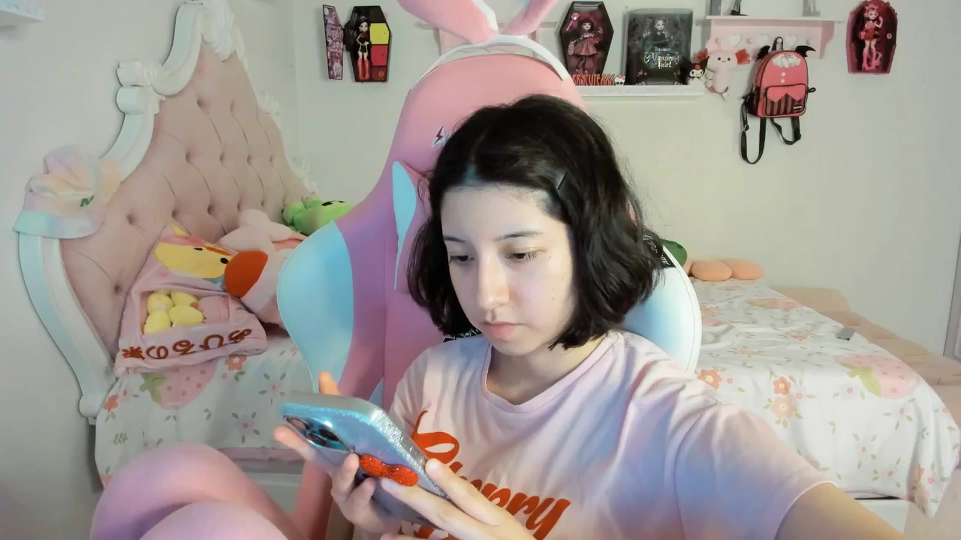 Gallery image thumbnail from Cherrycute666's myfreecams stream on, 09/07/2025, 04:57 image 13 of 20