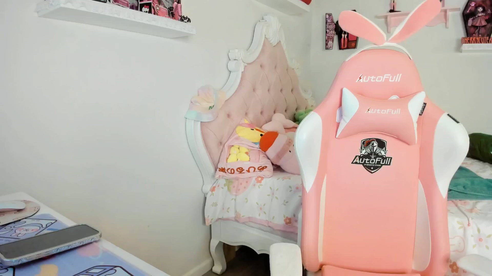 Gallery image thumbnail from Cherrycute666's myfreecams stream on, 09/07/2025, 04:57 image 17 of 20