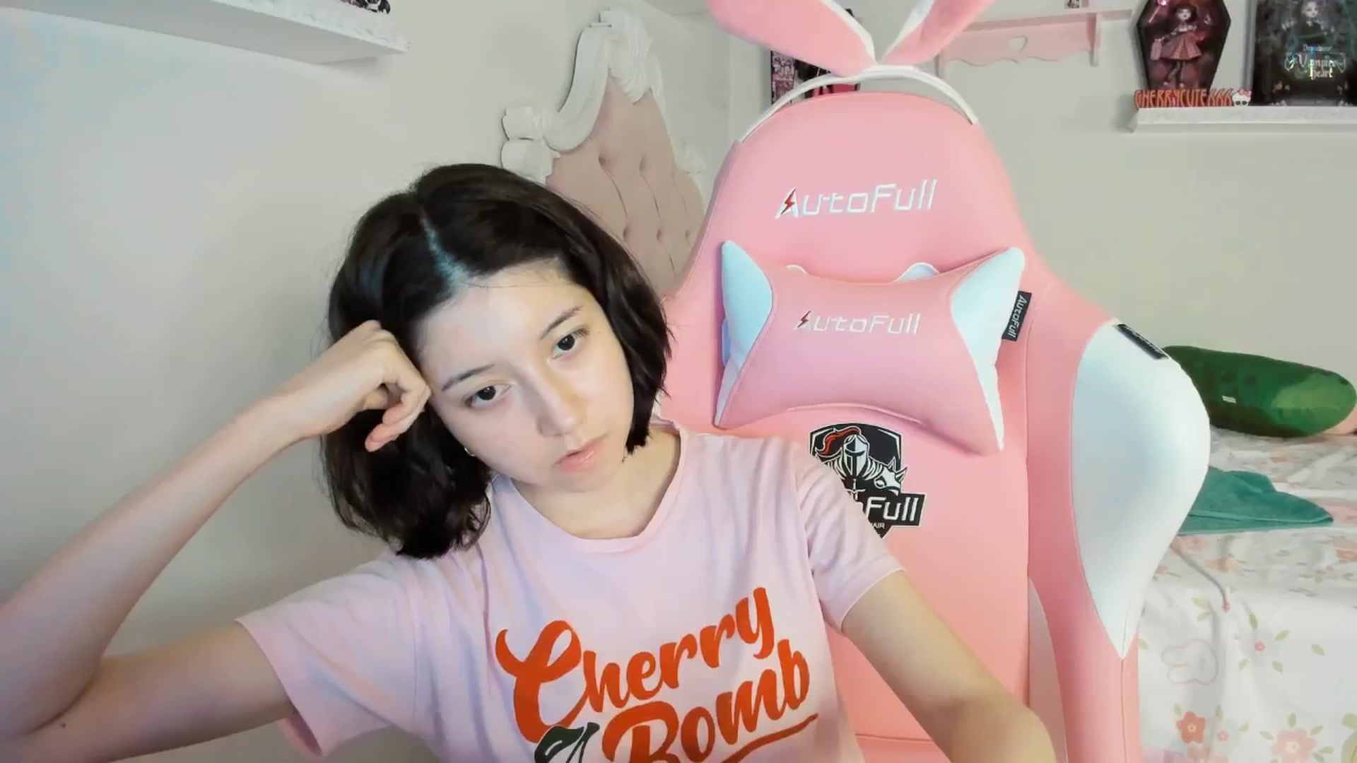 Gallery image thumbnail from Cherrycute666's myfreecams stream on, 09/07/2025, 04:57 image 4 of 20