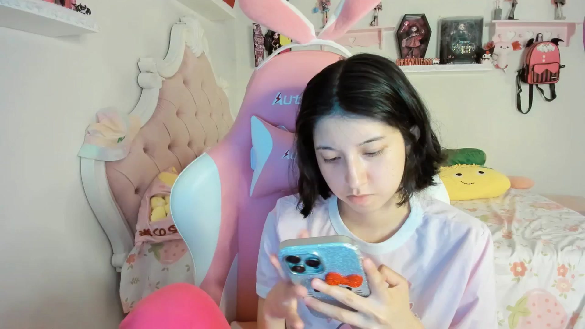 Gallery image thumbnail from Cherrycute666's myfreecams stream on, 09/07/2025, 08:47 image 14 of 20