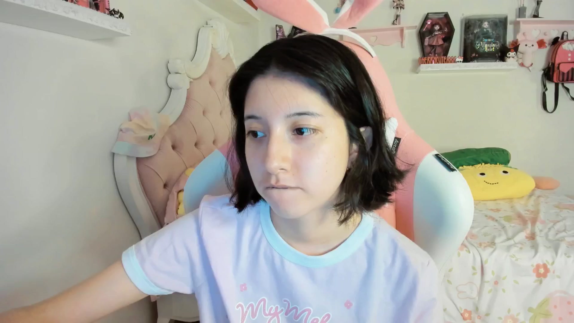 Gallery image thumbnail from Cherrycute666's myfreecams stream on, 09/07/2025, 08:47 image 13 of 20