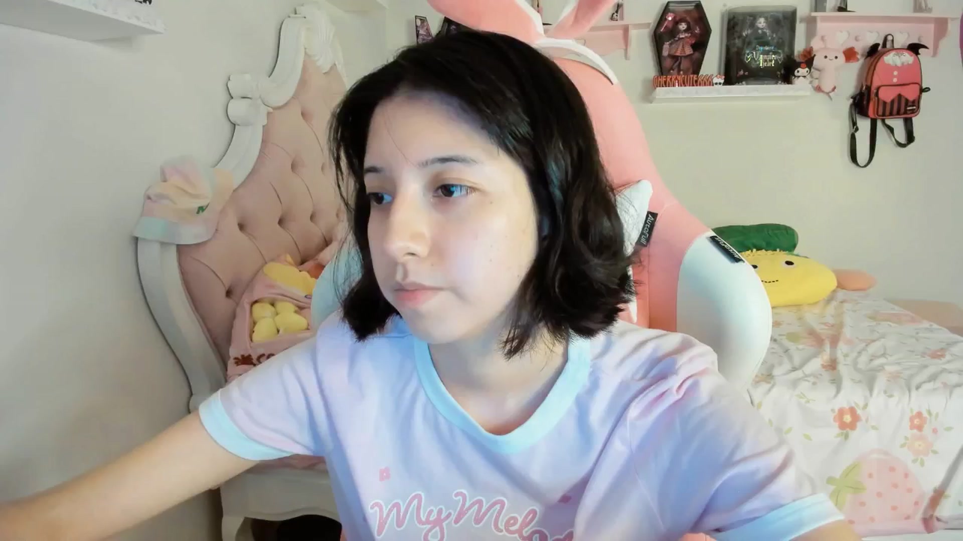 Gallery image thumbnail from Cherrycute666's myfreecams stream on, 09/07/2025, 08:47 image 19 of 20