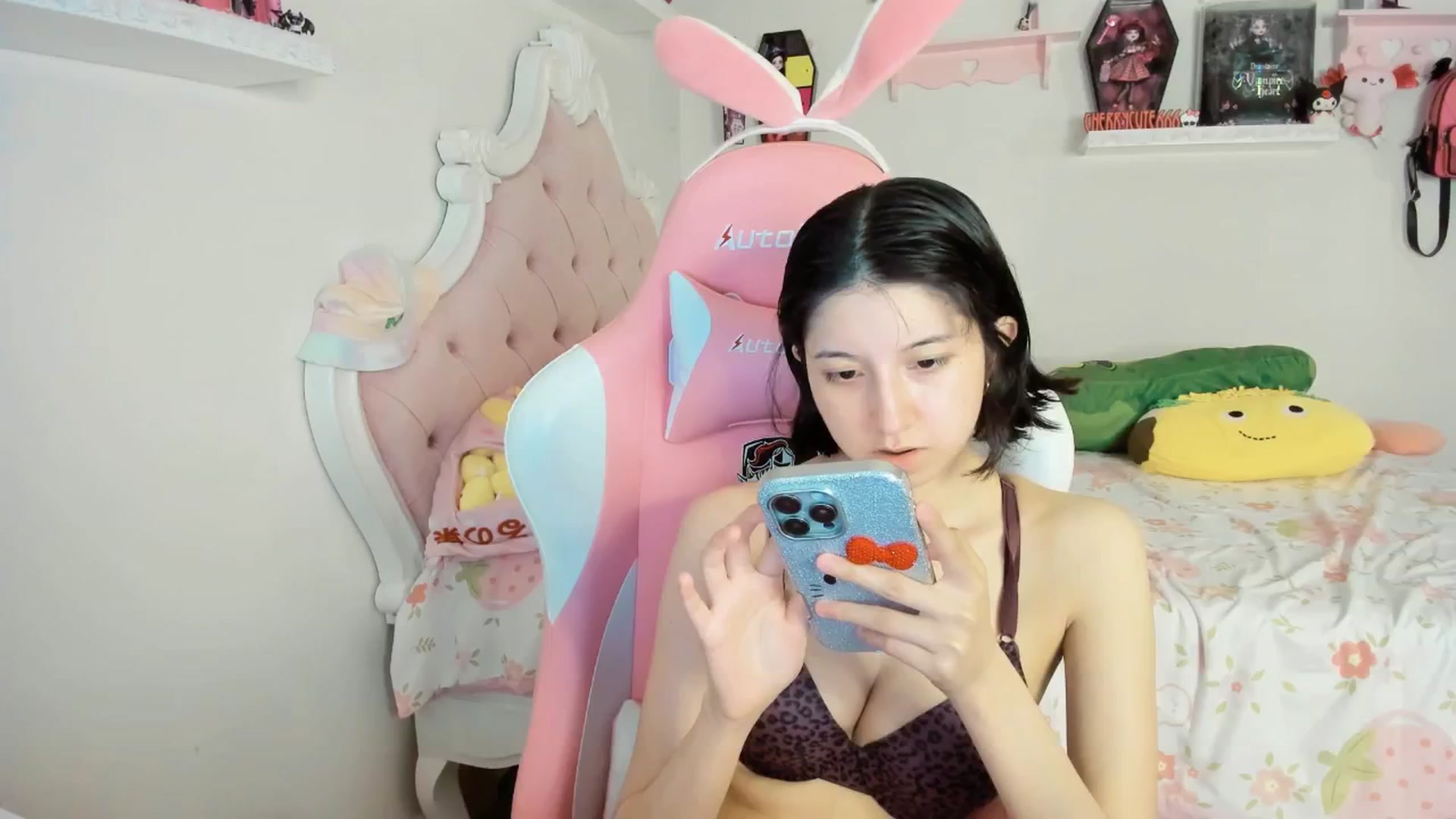 Gallery image thumbnail from Cherrycute666's myfreecams stream on, 09/07/2025, 08:47 image 2 of 20