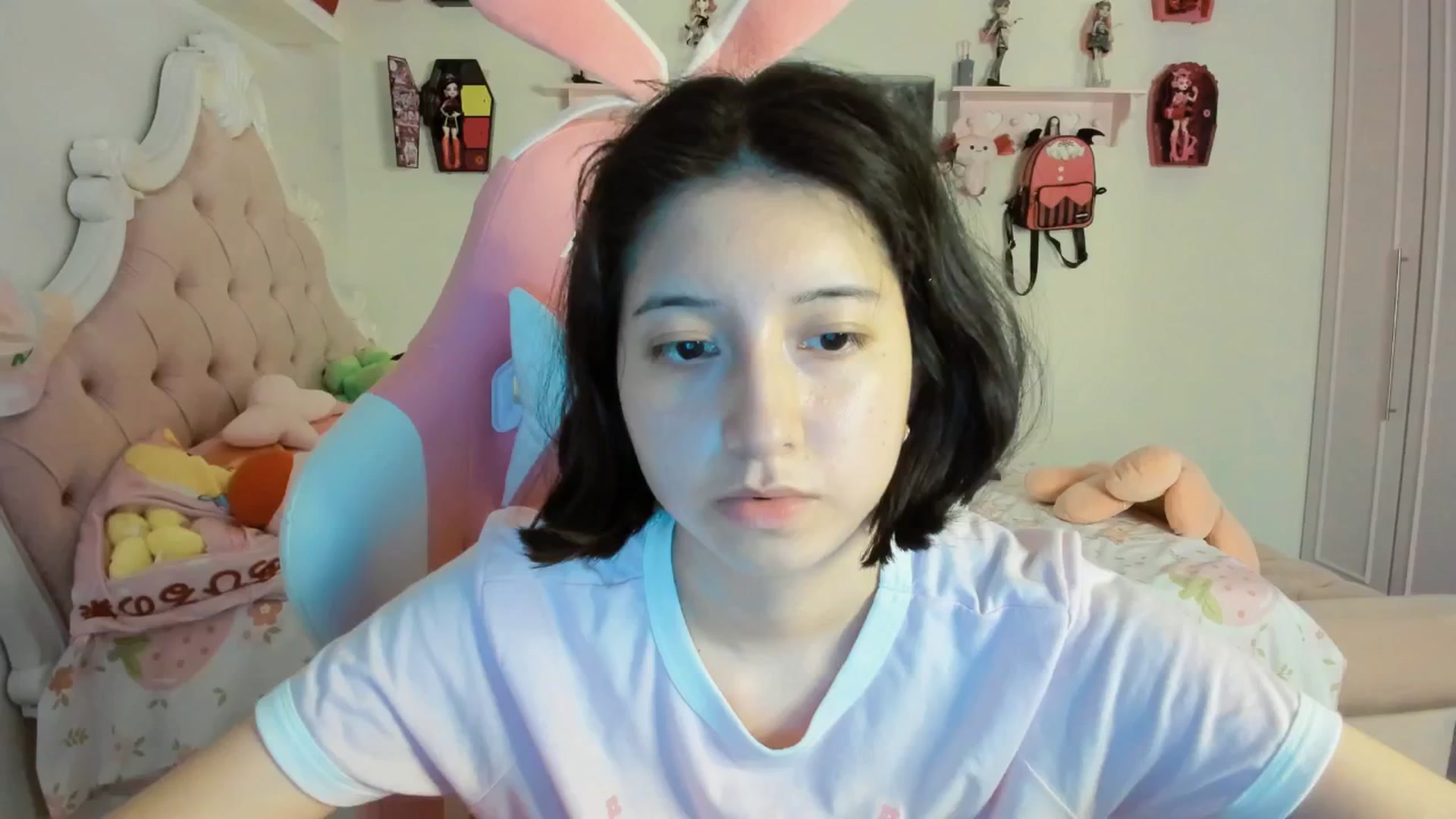 Gallery image thumbnail from Cherrycute666's myfreecams stream on, 09/08/2025, 04:38 image 3 of 20